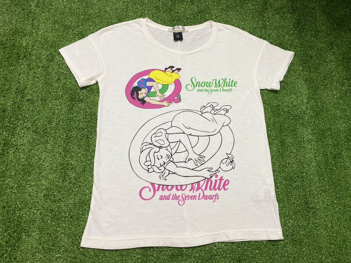Undercover × Uniqlo Uniqlo Undercover Snow White And The Seven Dwarfs Size US L / EU 52-54 / 3 - 1 Thumbnail