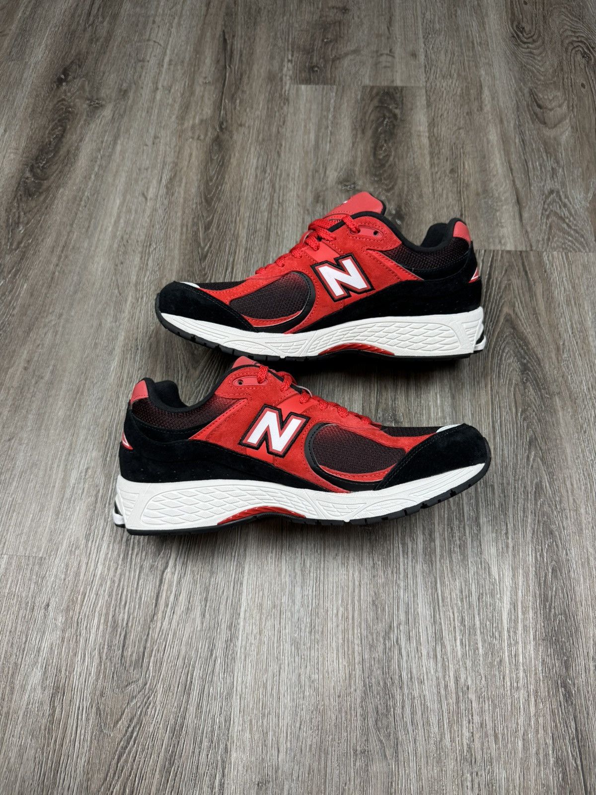 New Balance New Balance 2002R True Red Black Size 10.5 Size US 10 / EU 43 - 3 Thumbnail