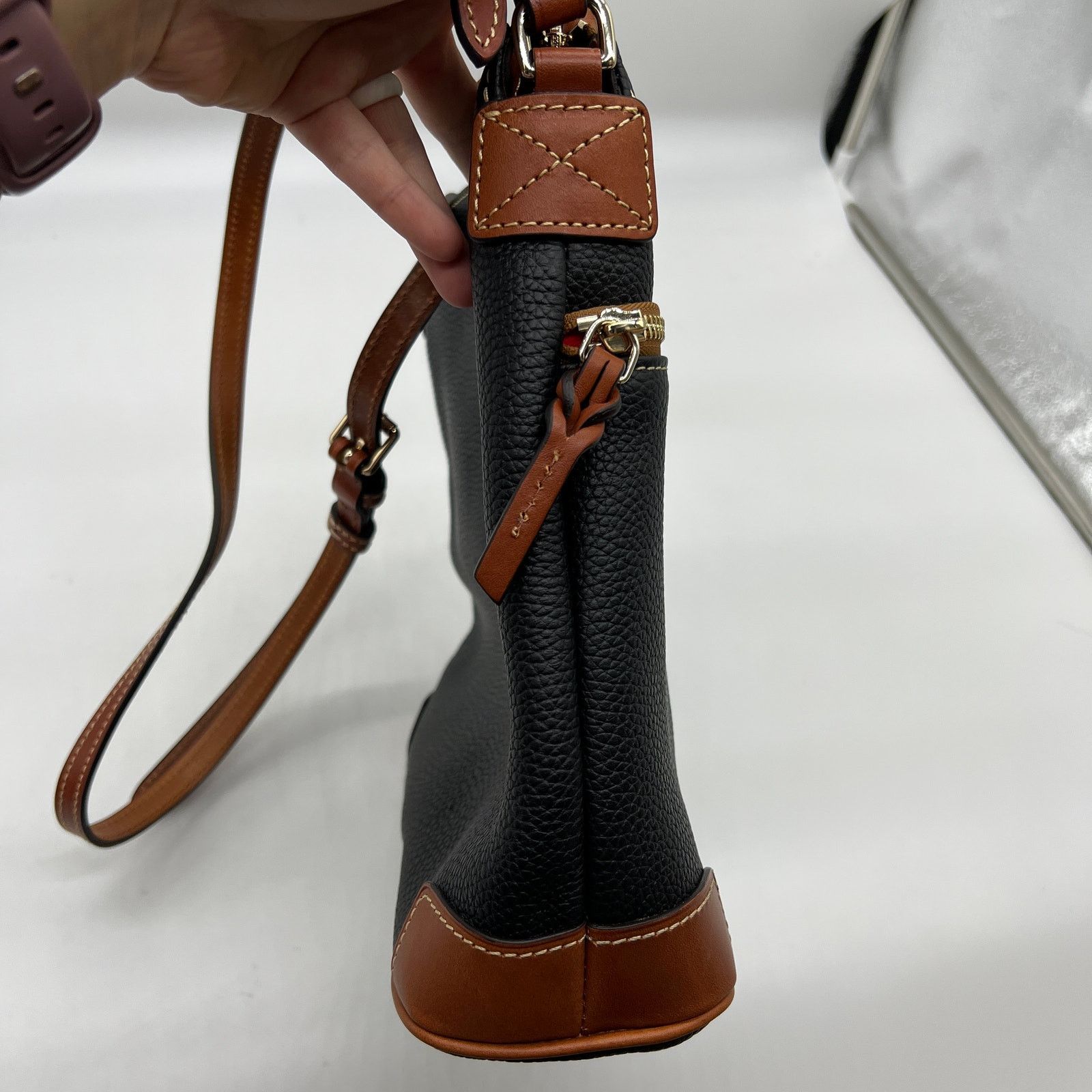 Dooney & Bourke Dooney & Bourke Pebble Leather Crossbody Handbags Black Size ONE SIZE - 5 Thumbnail