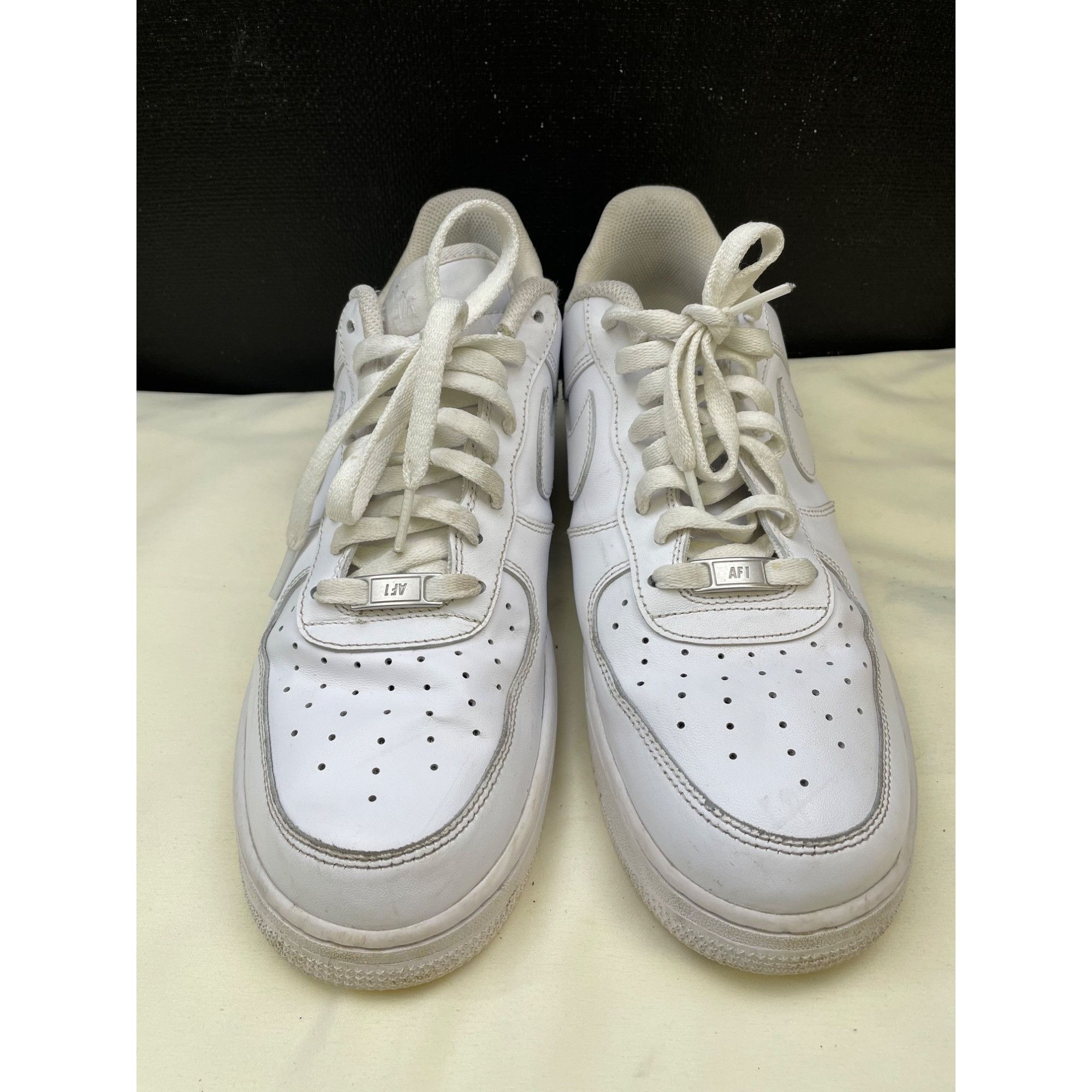 Nike Nike Men White Air Force 1 Low Shoes Sneakers Shoes Size 11. Size US 11.5 / EU 44-45 - 1 Thumbnail