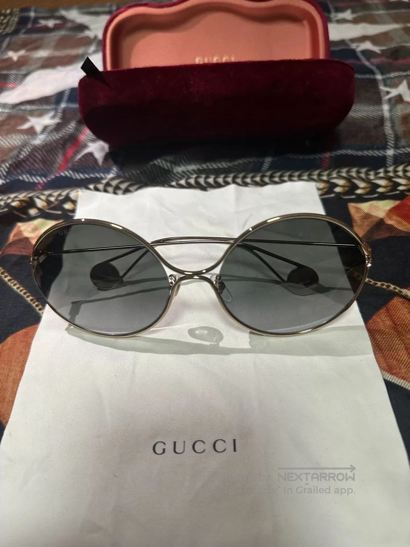 Gucci Gucci Gold Round Pearl Sunglasses. Size ONE SIZE - 4 Thumbnail