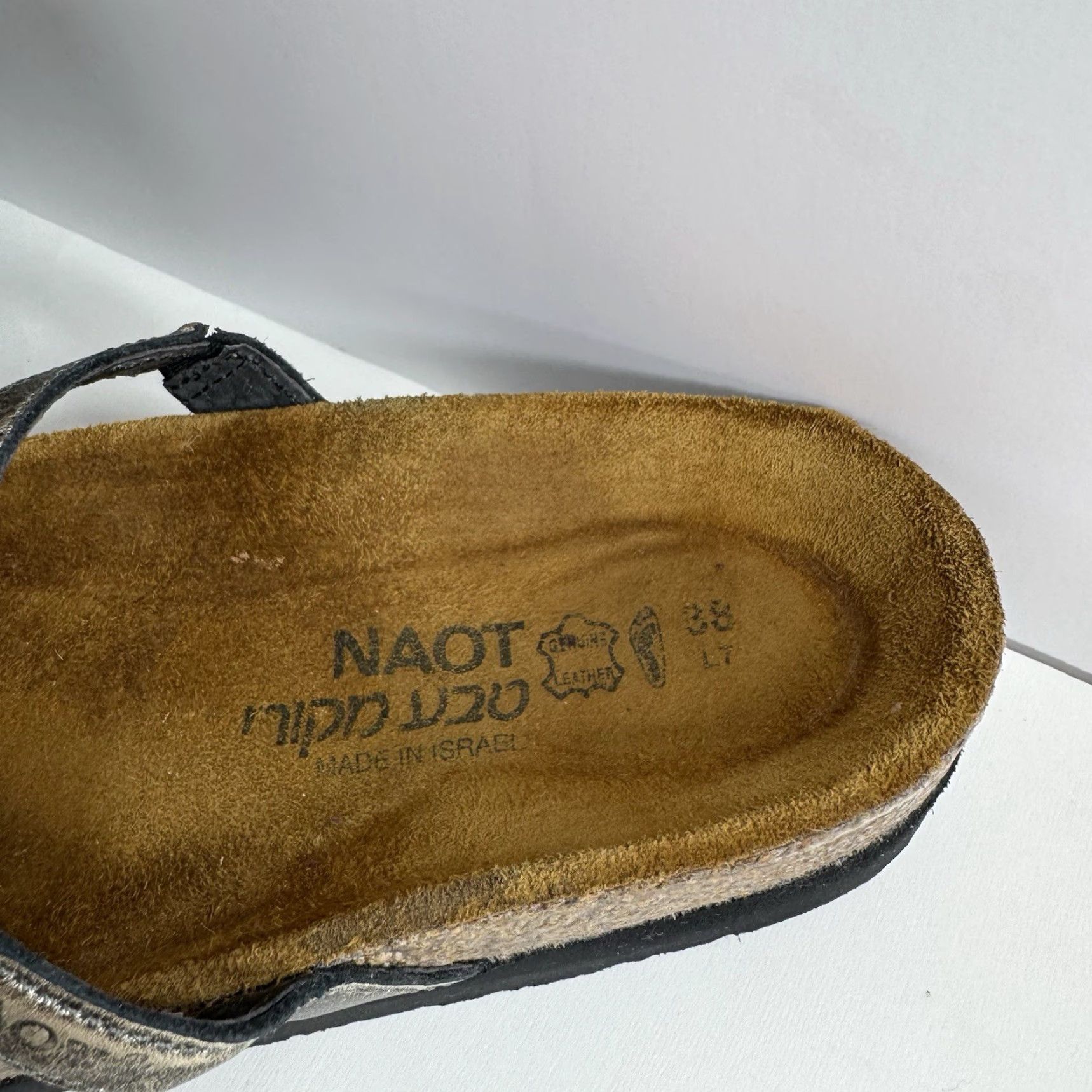 Vintage Naot Women’s Sandal Leather Strap Rhinestone Flat Rubber Hook & Loop 7 Silver 37 Women’s Size US 7 / IT 37 - 3 Thumbnail
