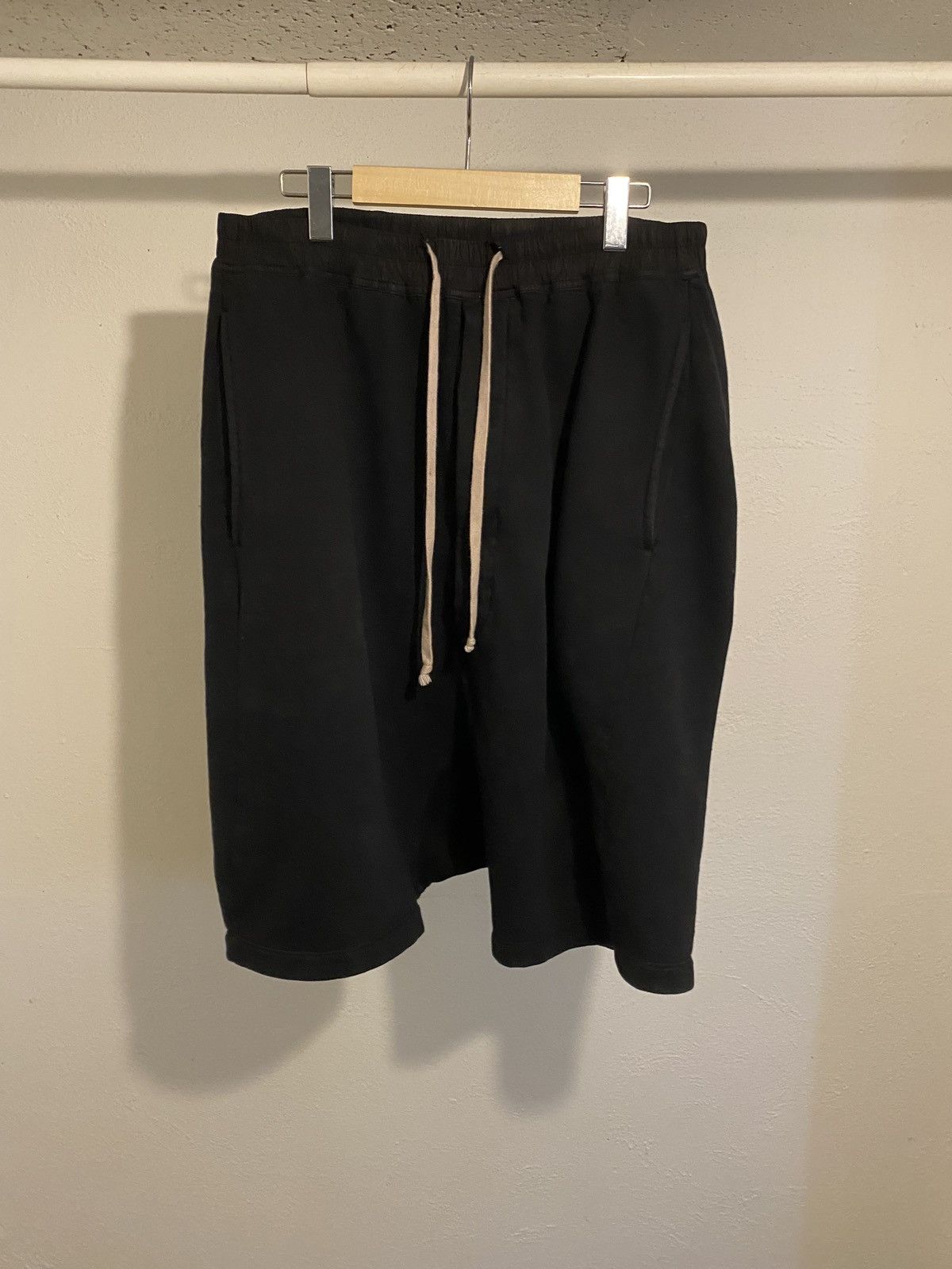 Rick Owens Rick Owens Pod Shorts Size US 30 / EU 46 - 1 Thumbnail