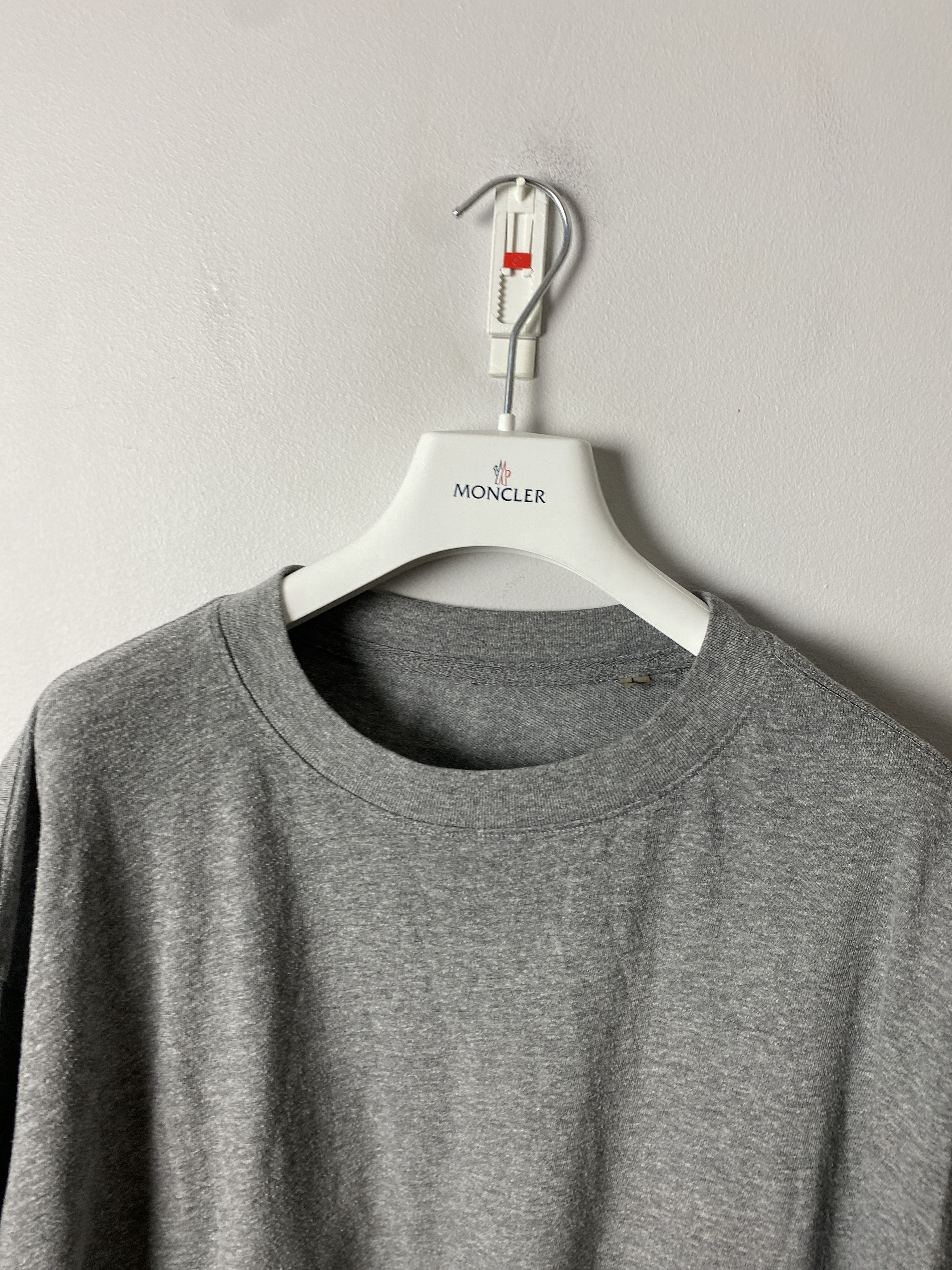 Essentials Essentials Fear of God t-shirt tee basic small logo Size US L / EU 52-54 / 3 - 3 Thumbnail