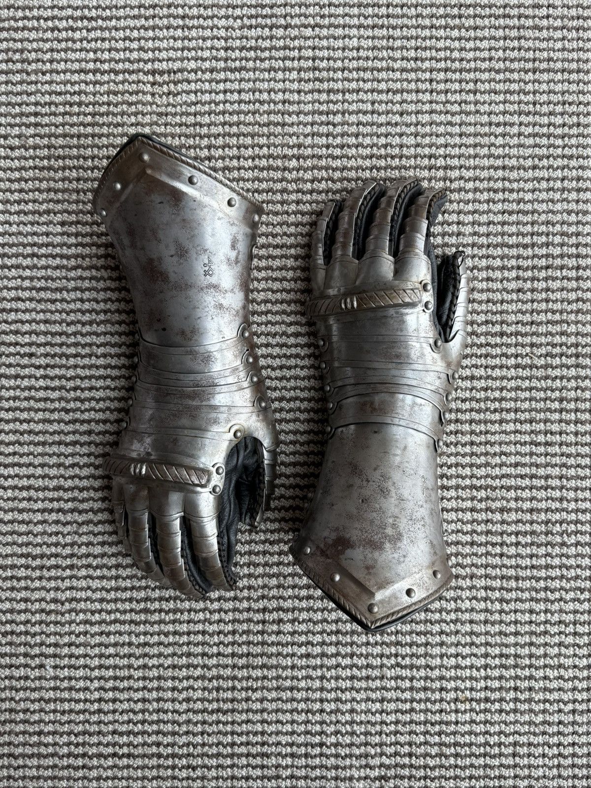 Balenciaga BALENCIAGA AW21 Chevaler Amore gloves Size ONE SIZE - 2 Thumbnail