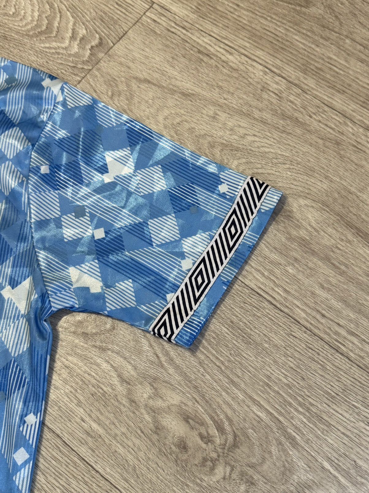 Umbro 🔷Rare Vintage Umbro England 1990/92 Soccer jersey🔷 Size US L / EU 52-54 / 3 - 4 Thumbnail