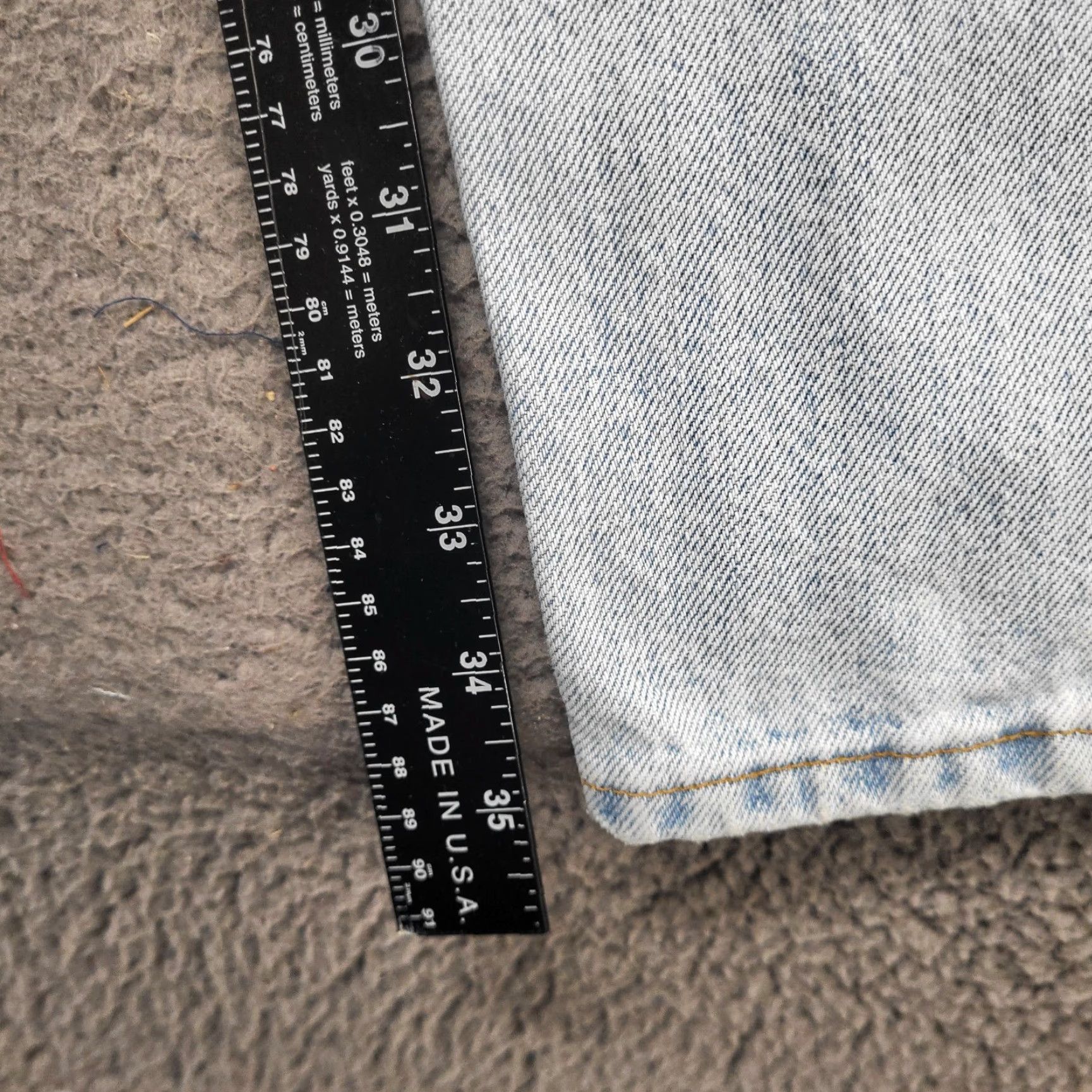 Levi's VINTAGE Levi’s 550 Jeans Men’s 30x36 Blue Denim USA 1995 Flaw* Leather Logo Embroidered 5-Pocket Regular Straight Jeans Mens Size US 30 / EU 46 - 6 Thumbnail