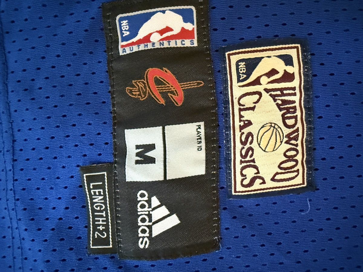 Adidas Rare Vintage LeBron James Cavs Jersey Size US M / EU 48-50 / 2 - 5 Thumbnail