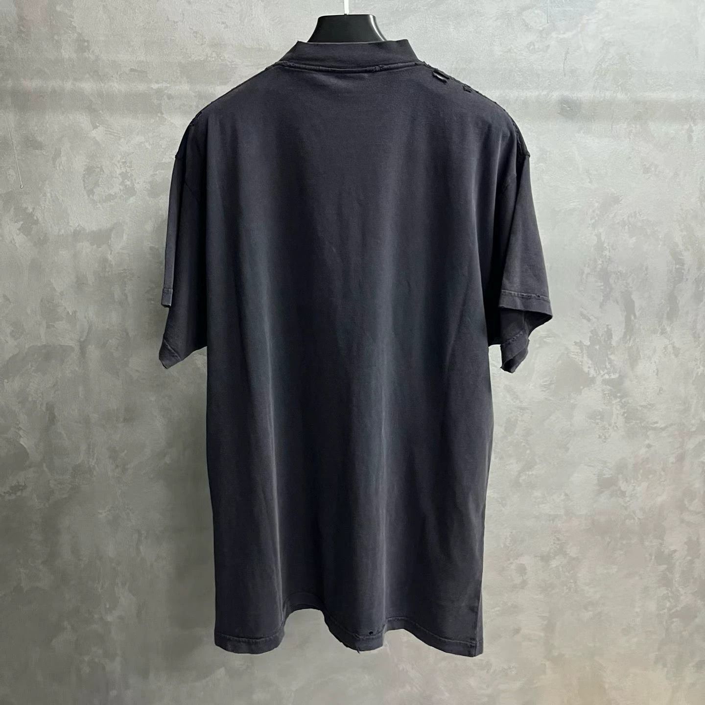 Balenciaga balenciaga oversized graphic t-shirt charcoal gray Size US S / EU 44-46 / 1 - 8 Thumbnail