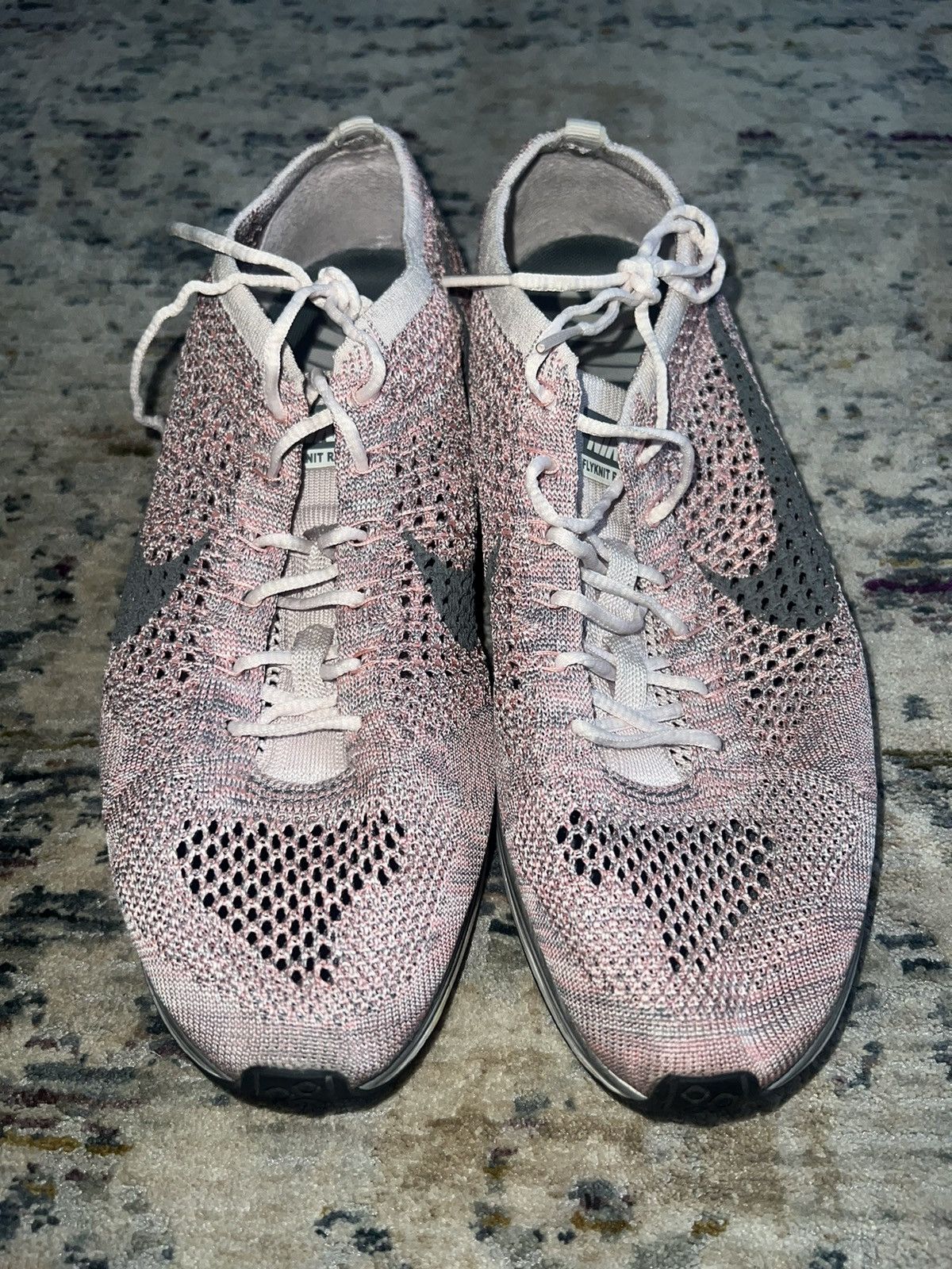 Nike 2017 Nike Flyknit Racer Strawberry Sz 9.5 Size US 9.5 / EU 42-43 - 3 Thumbnail