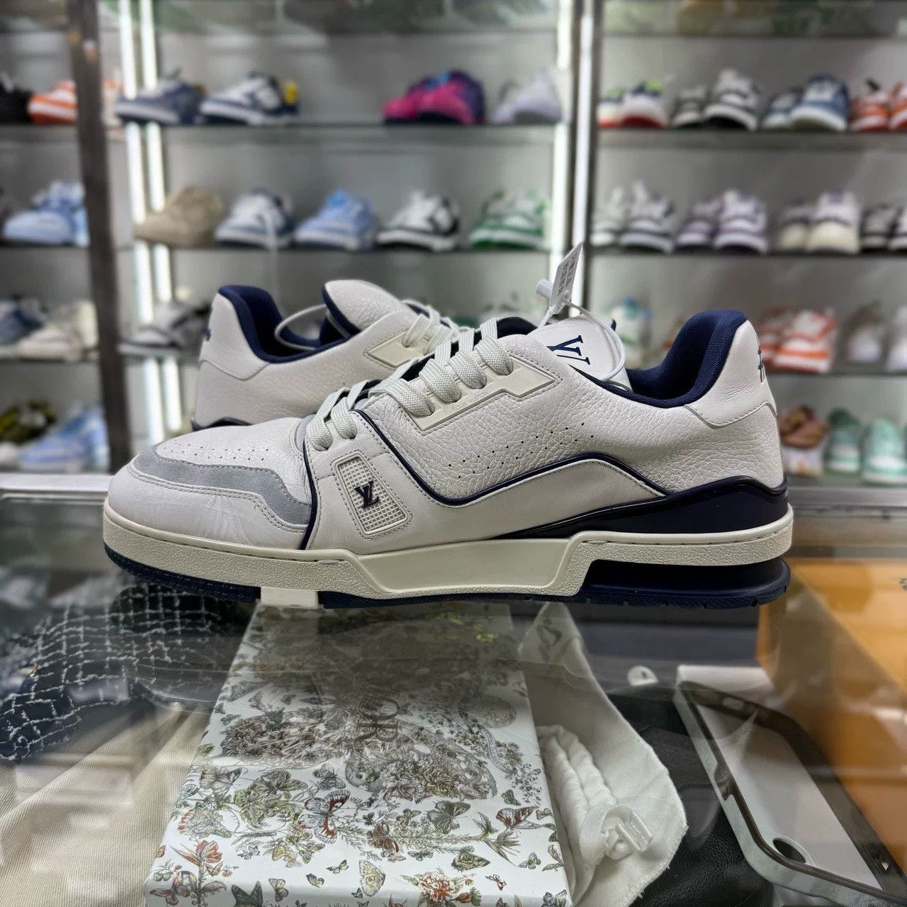 Louis Vuitton Louis Vuitton LV Trainer #54 Size US 12 / EU 45 - 5 Thumbnail
