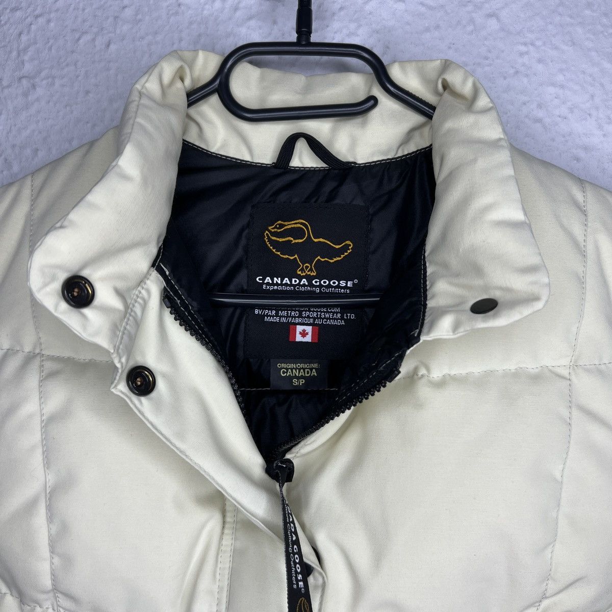 Canada Goose Canada Goose Puffer Down Jacket Vest Logo Vintage Retro Y2K Size S / US 4 / IT 40 - 4 Thumbnail