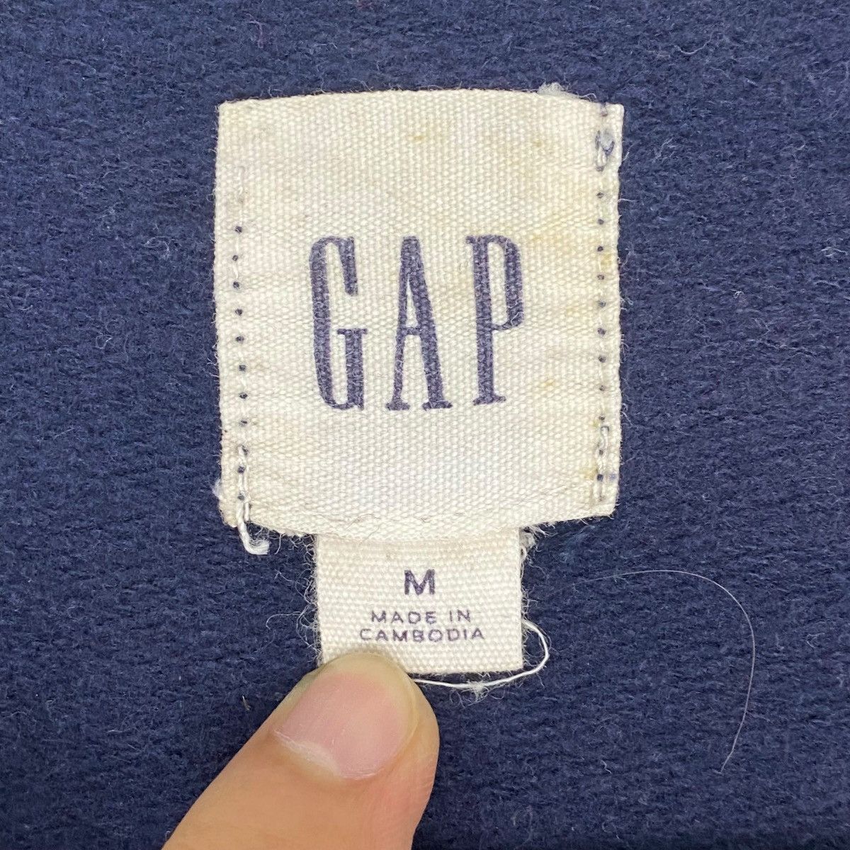 Vintage Vintage Gap Big Logo Printed NavyBlue Pullover Jumper Size M Size US M / EU 48-50 / 2 - 4 Thumbnail