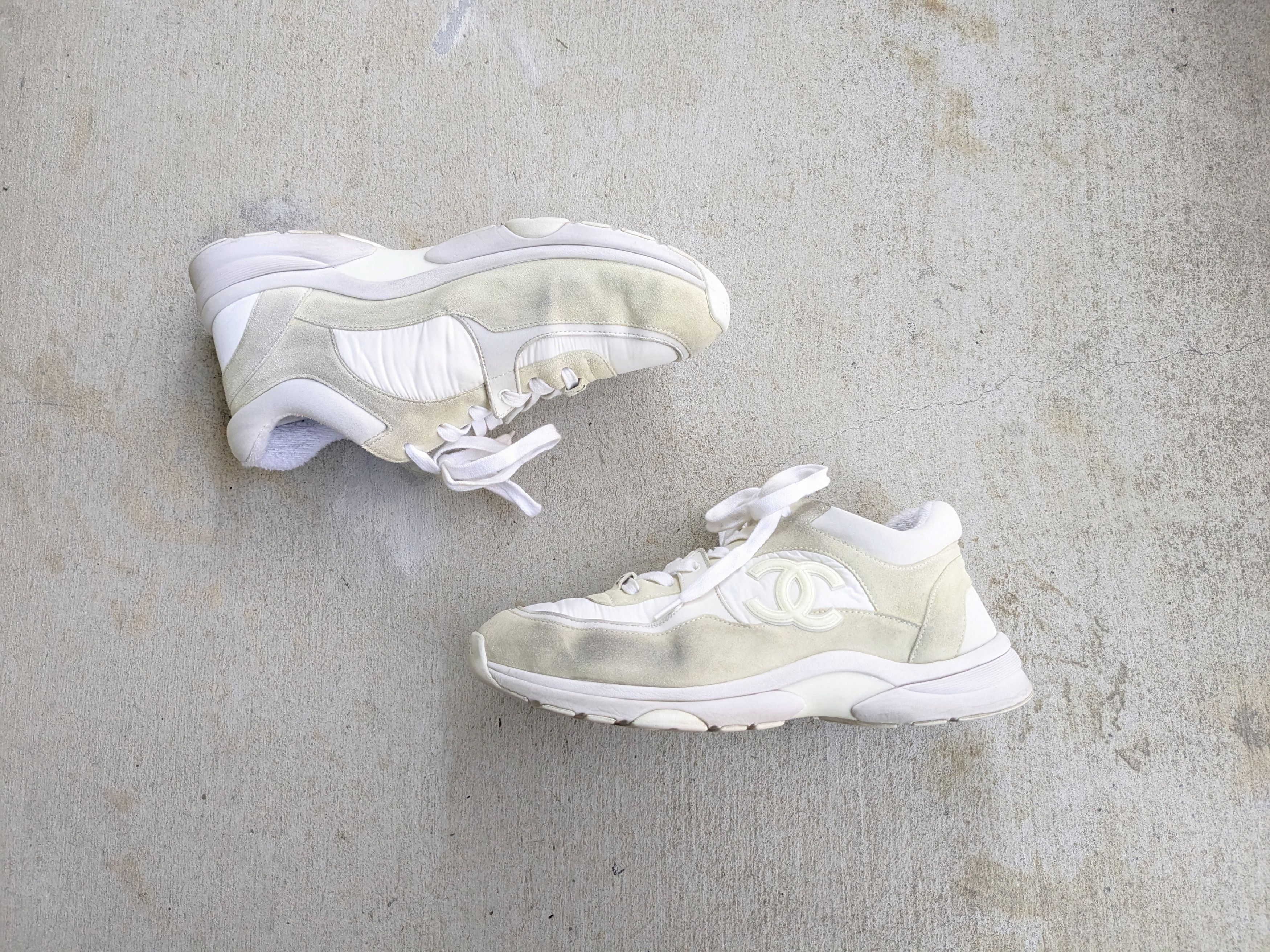 Chanel Chanel CC Logo Runners Sneakers White Cream 9 42 Suede Size US 9 / EU 42 - 1 Thumbnail