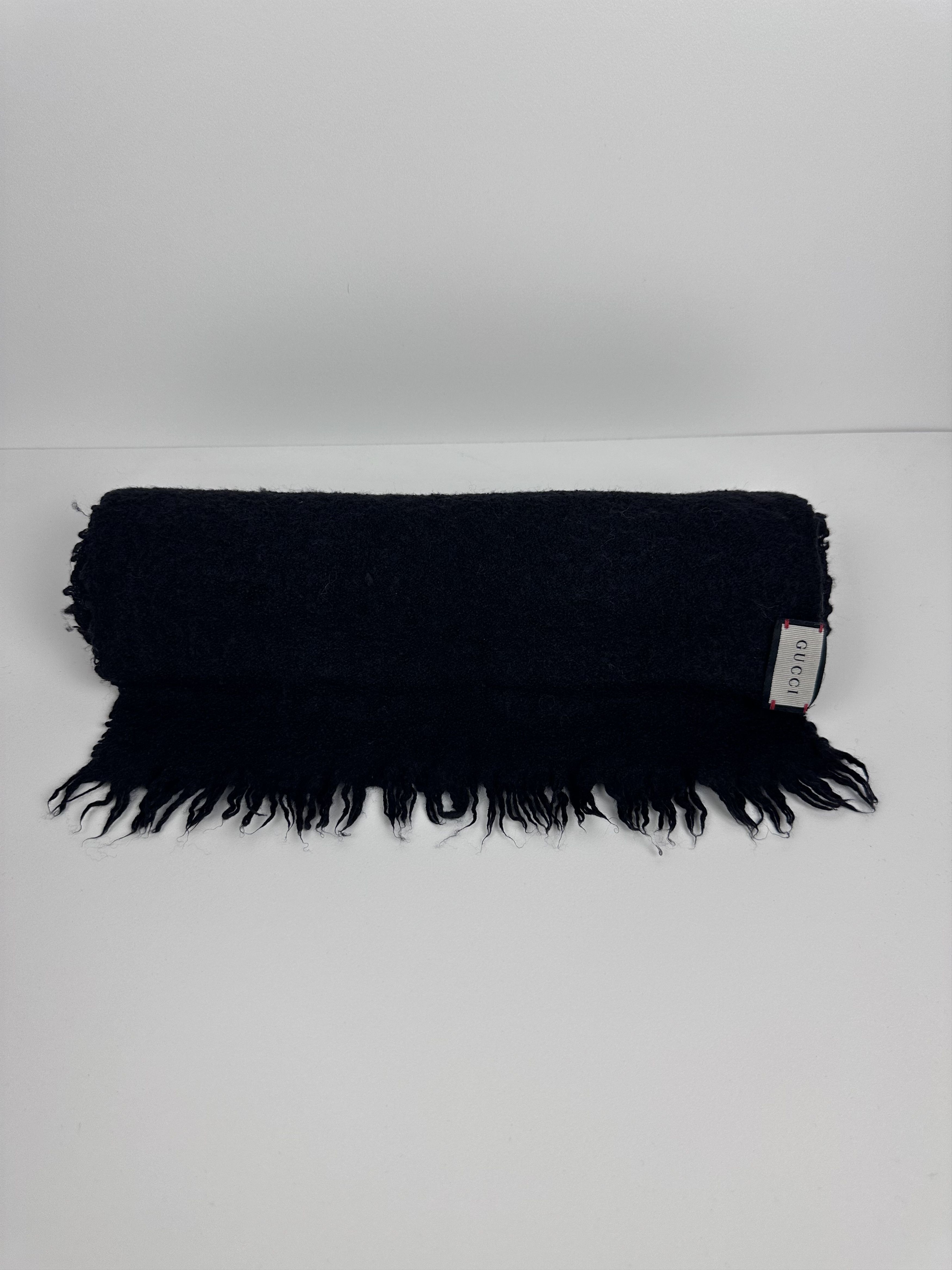GUCCI LOGO WOOL BLACK SCARF