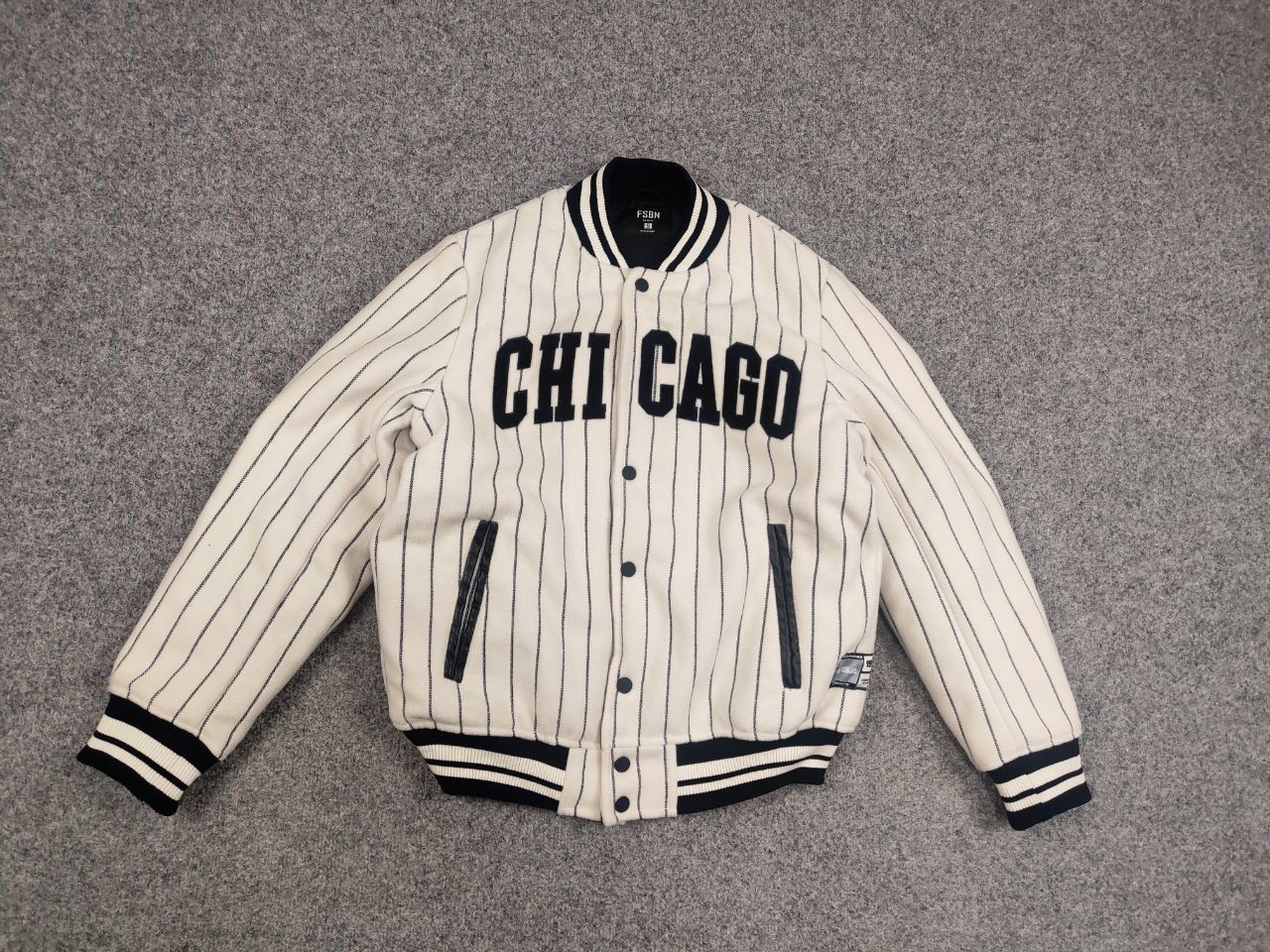 Other Vintage Chicago USA Champions Logo Patch Beige Bomber Jacket Size US S / EU 44-46 / 1 - 12 Thumbnail