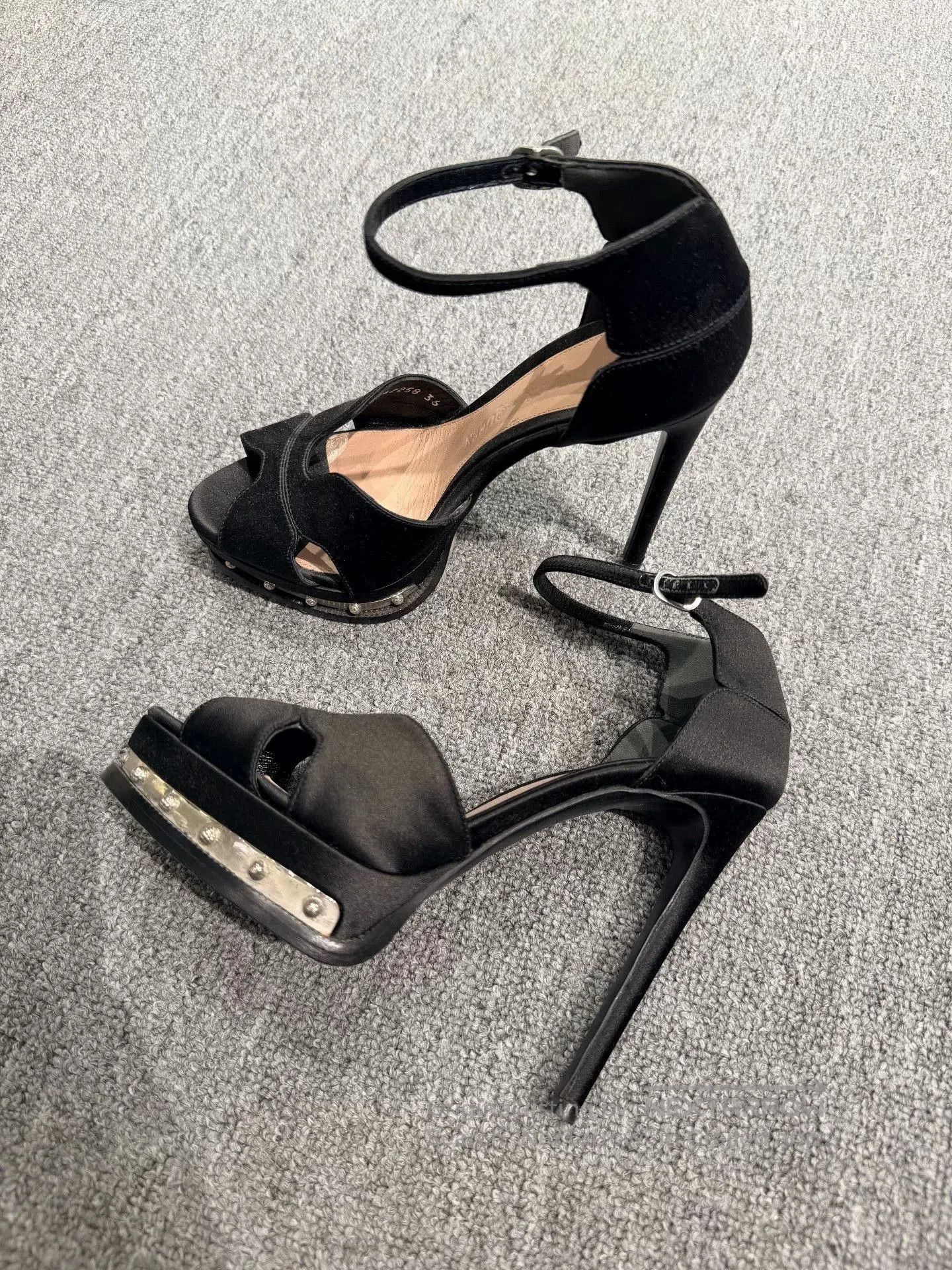 Japanese Brand Alexander McQueen Black Heel Sandals. Size US 5 / IT 35 - 1 Thumbnail