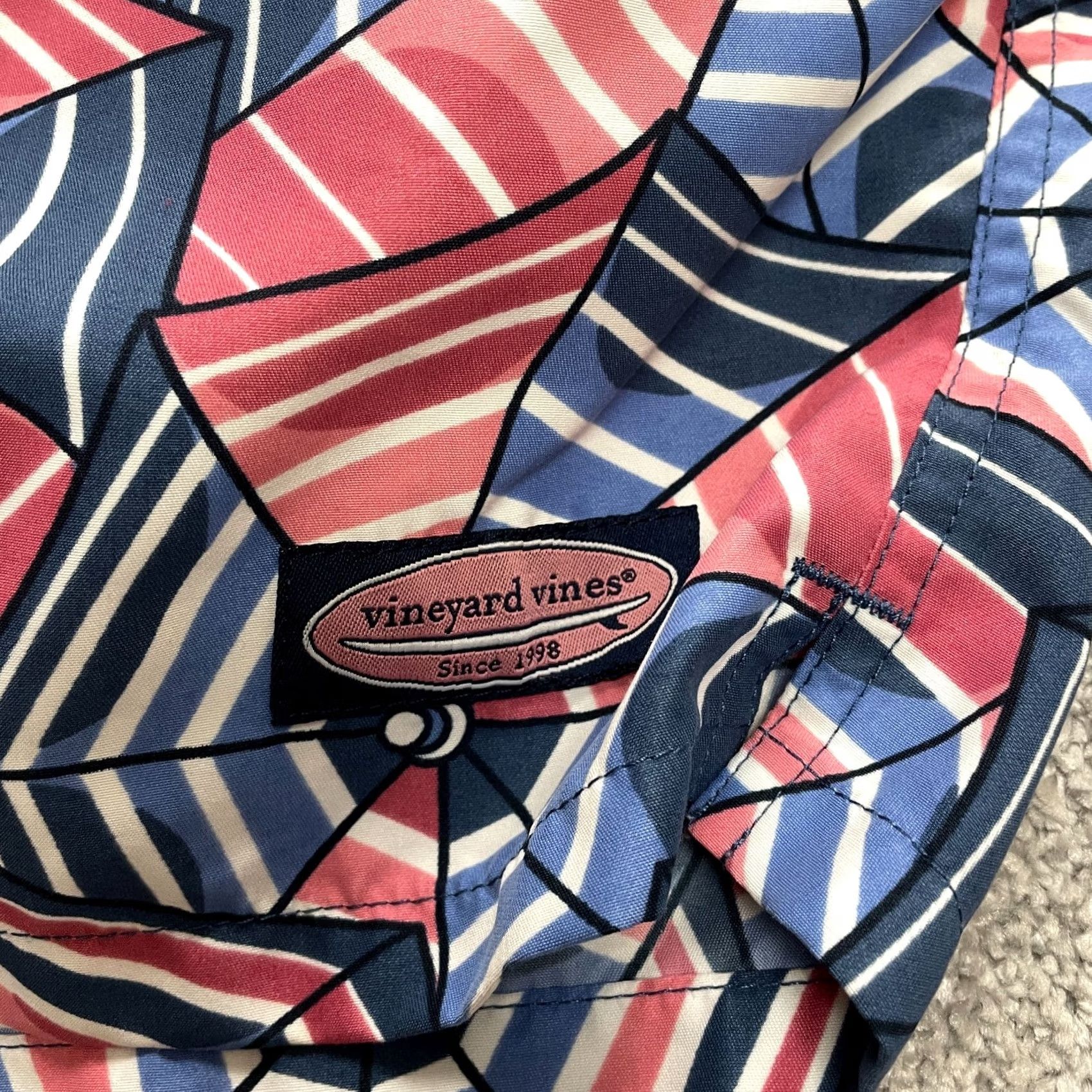 Vineyard Vines Vineyard Vines Swim Trunks Mens Large Multicolor Elastic Waist Size US 33 - 4 Thumbnail
