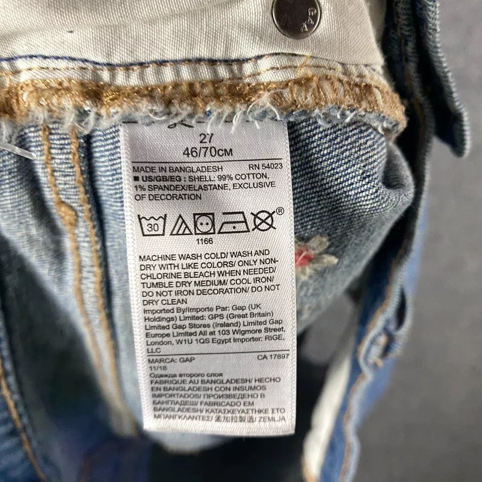 Gap Gap Shorts Women's 27 Blue Cut Off Denim 3" Inseam Floral Size 27" / US 4 / IT 40 - 6 Thumbnail