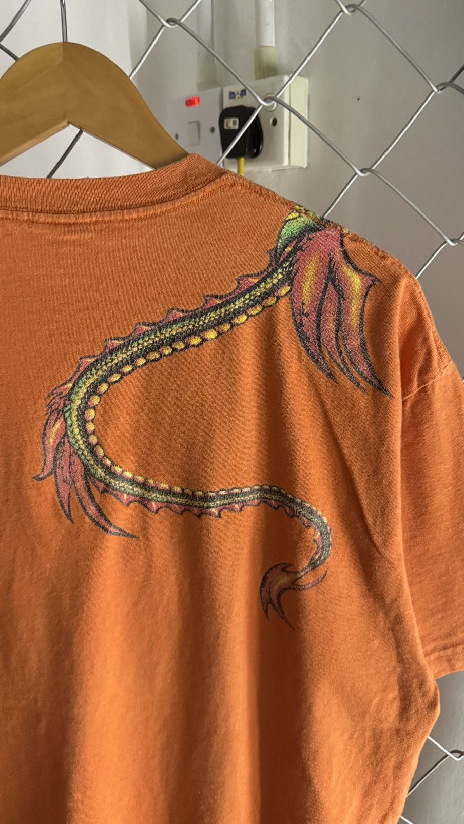 Guess Vintage Guess USA Dragon Print Wrap Around Tee Made In USA Size US L / EU 52-54 / 3 - 6 Thumbnail
