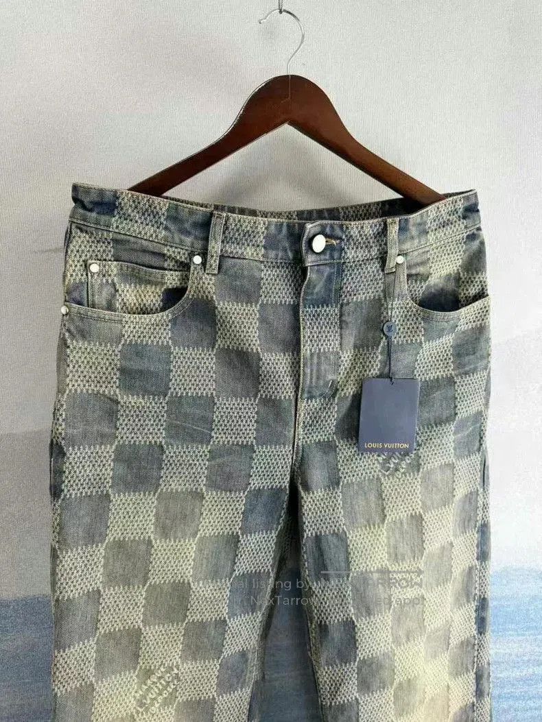Louis Vuitton Louis Vuitton 24 new Philippine don do old chess. Size US 30 / EU 46 - 2 Thumbnail