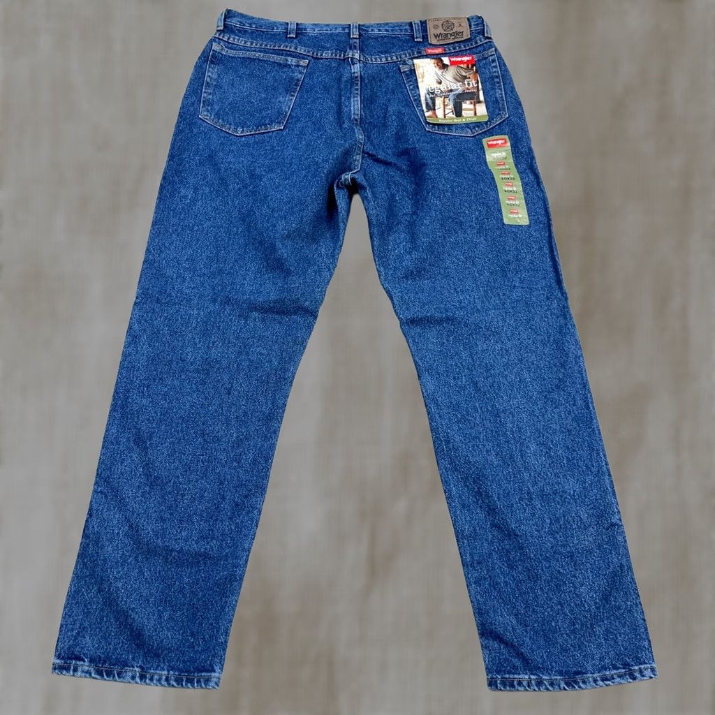 Wrangler Wrangler Jeans Men 40x32 Regular Fit Straight Med Wash Five Star Denim NEW Size US 40 / EU 56 - 1 Thumbnail