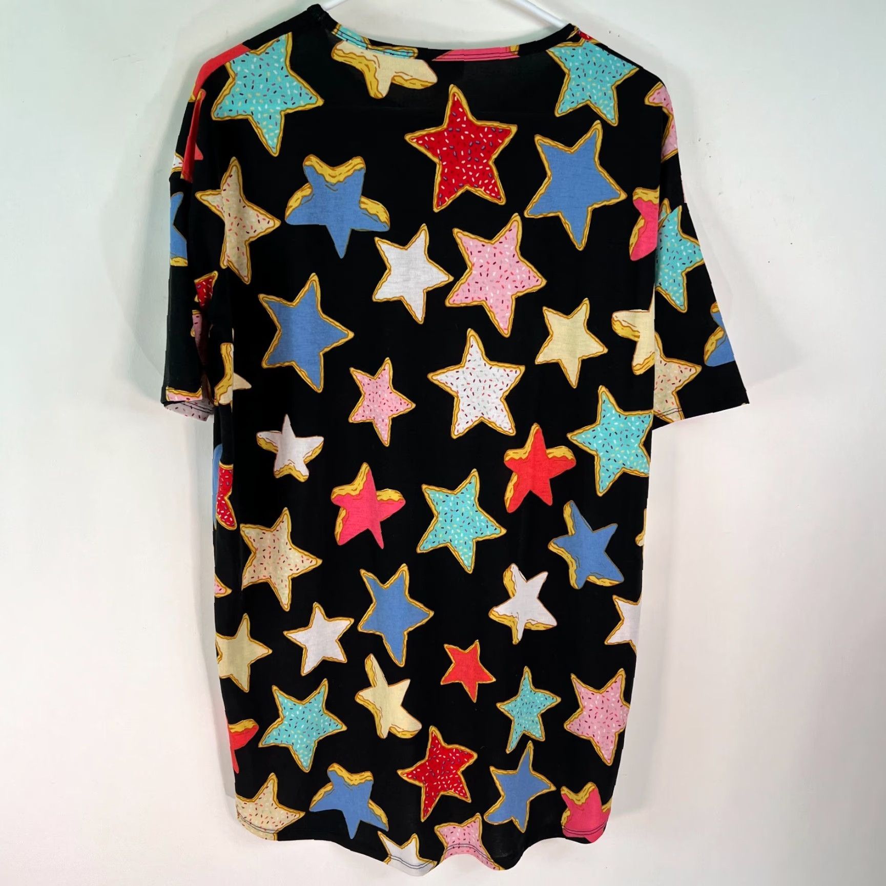 Vintage VINTAGE LuLaRoe Womens Irma Americana Frosted Sugar Cookie Star Black T Shirt Size XS Size XS / US 0-2 / IT 36-38 - 2 Thumbnail
