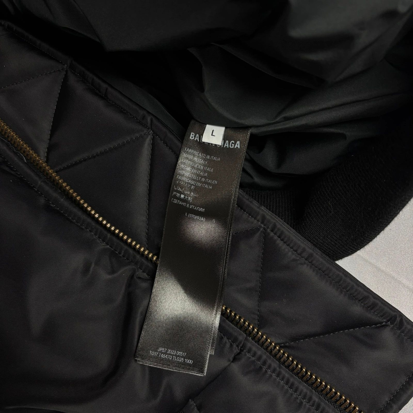 Balenciaga Balenciaga padded bomber jacket Size US L / EU 52-54 / 3 - 5 Thumbnail