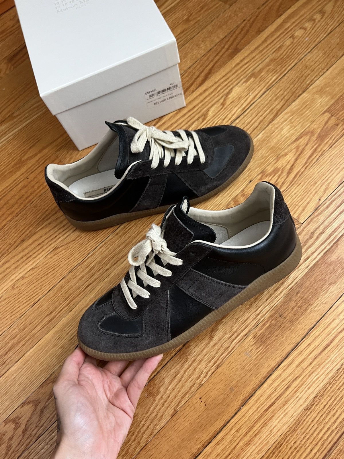 Maison Margiela Maison Margiela Replica Sneakers dark brown Size US 10 / IT 40 - 1 Thumbnail