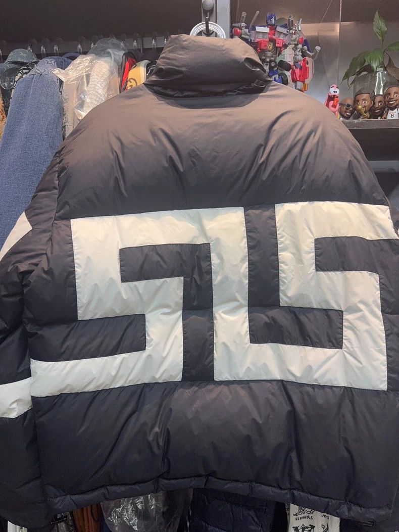 Versace Versace Thick gray duck down filling down jacket Size US S / EU 44-46 / 1 - 2 Thumbnail