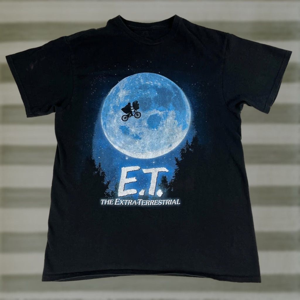 Vintage E.T. The Extra-Terrestrial Unisex Adult T-Shirt Sz M Black Cotton Crew Neck Short Sleeve Graphic "E.T." Movie Theme Vintage/Pre-owned Size US M / EU 48-50 / 2 - 1 Thumbnail