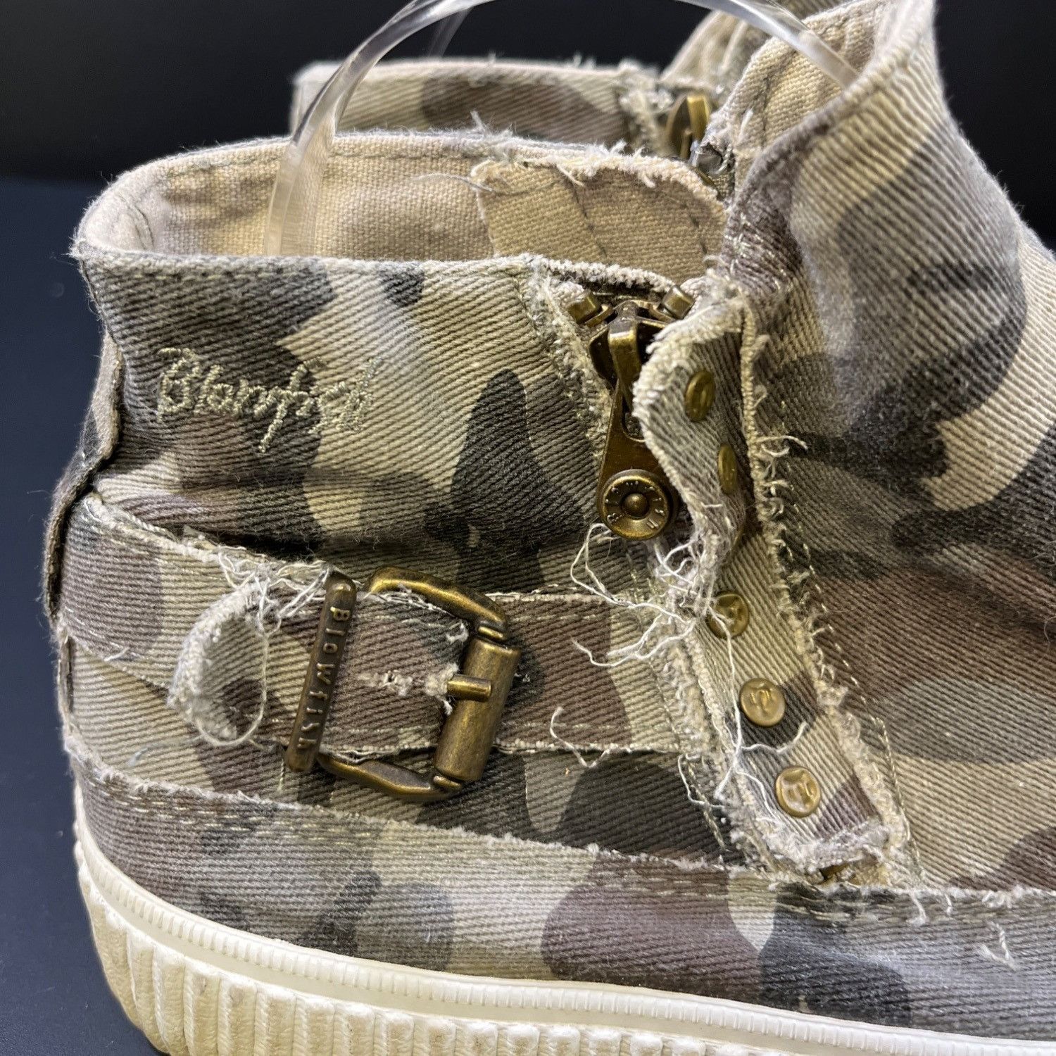 Other Blowfish Malibu Women's Grey Camo Shoes/Sneakers Sz 8M SKU 5 Size US 8 / IT 38 - 7 Thumbnail
