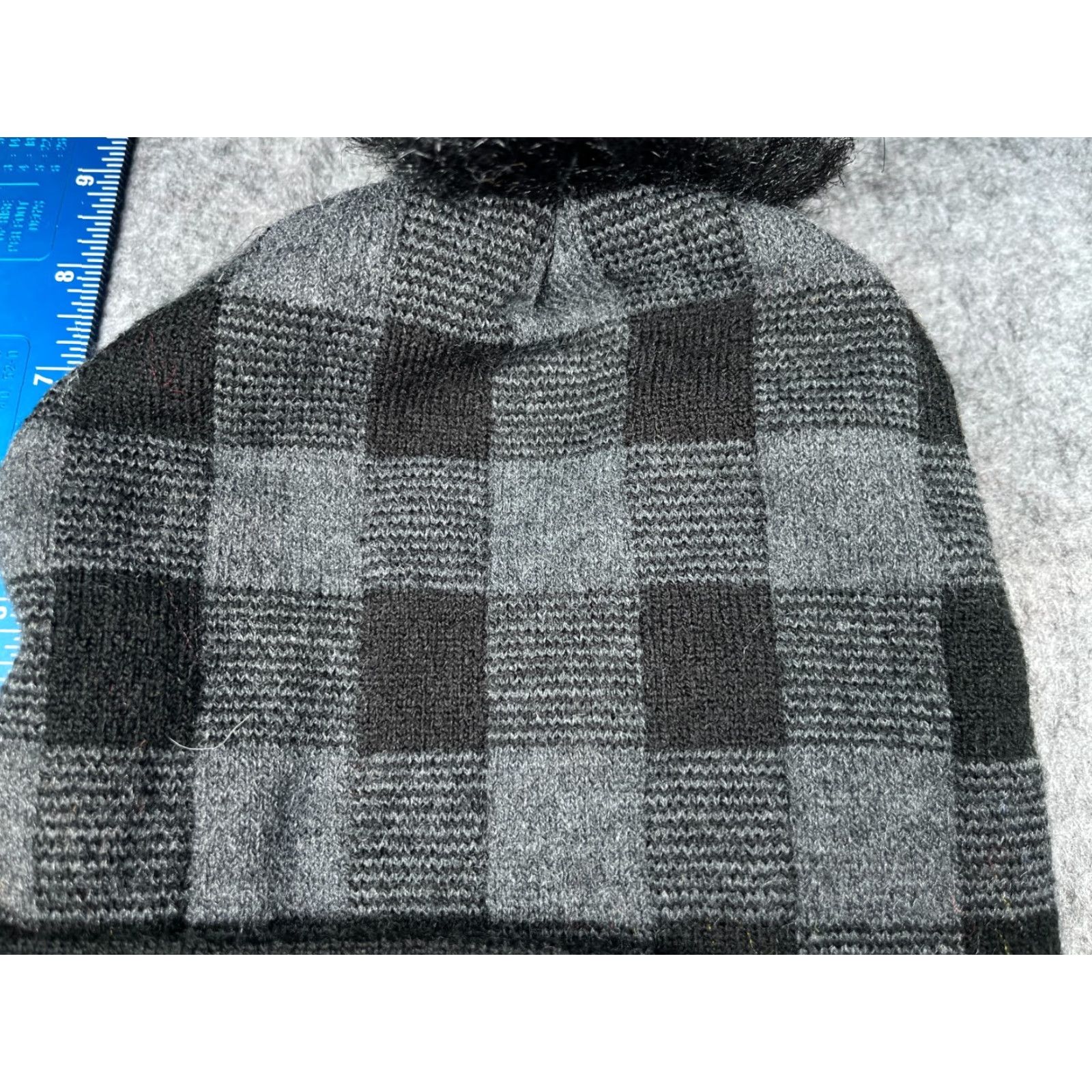 Vintage Capamerica Women Beanie Toque Knit Plaid Gray Acrylic Knit One Size Casual Outdoor Ski Lined Adjustable Lightweight Hat Womens Size ONE SIZE - 3 Thumbnail