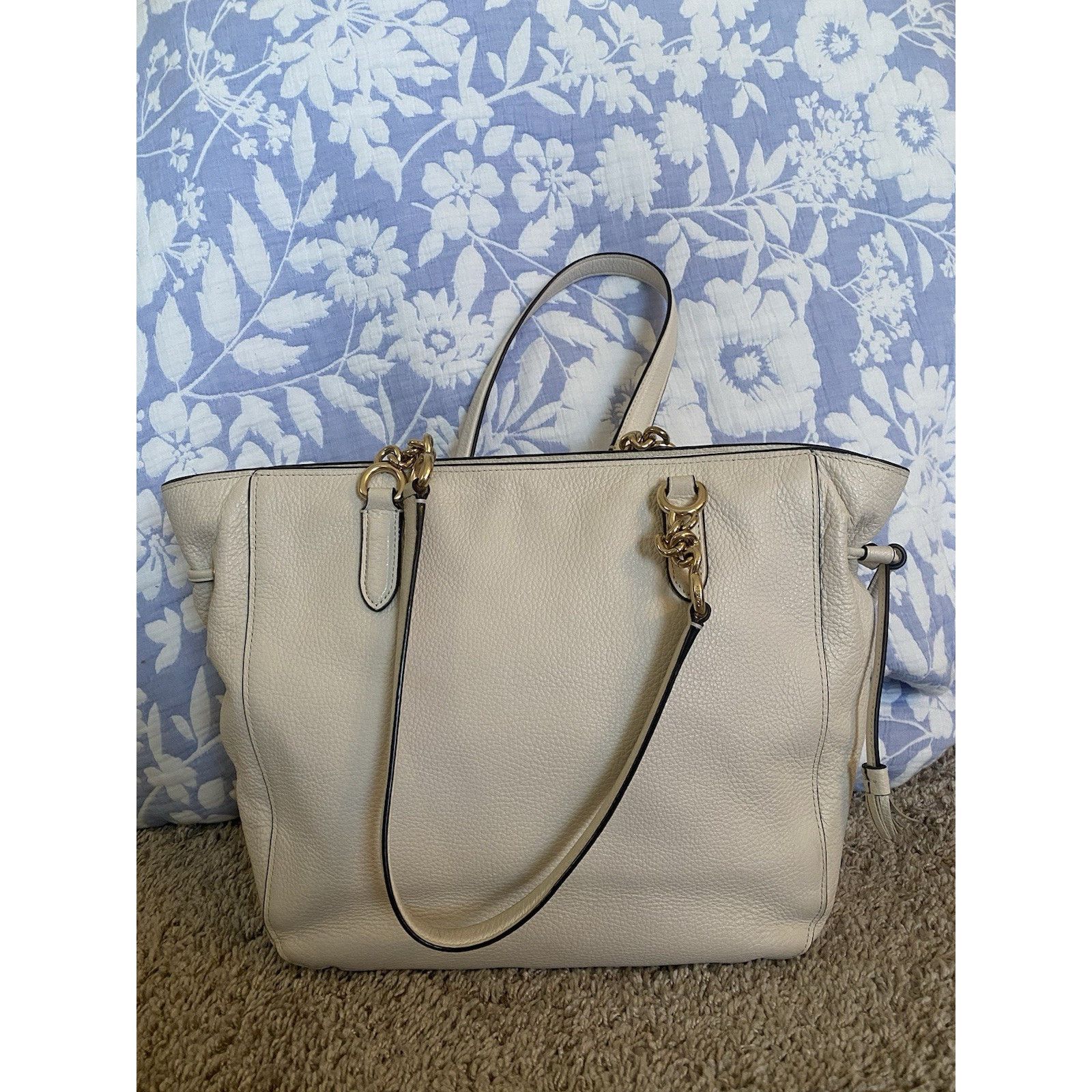 Coach Coach Elle Chain Tote Bag sz med Leather Size ONE SIZE - 2 Thumbnail