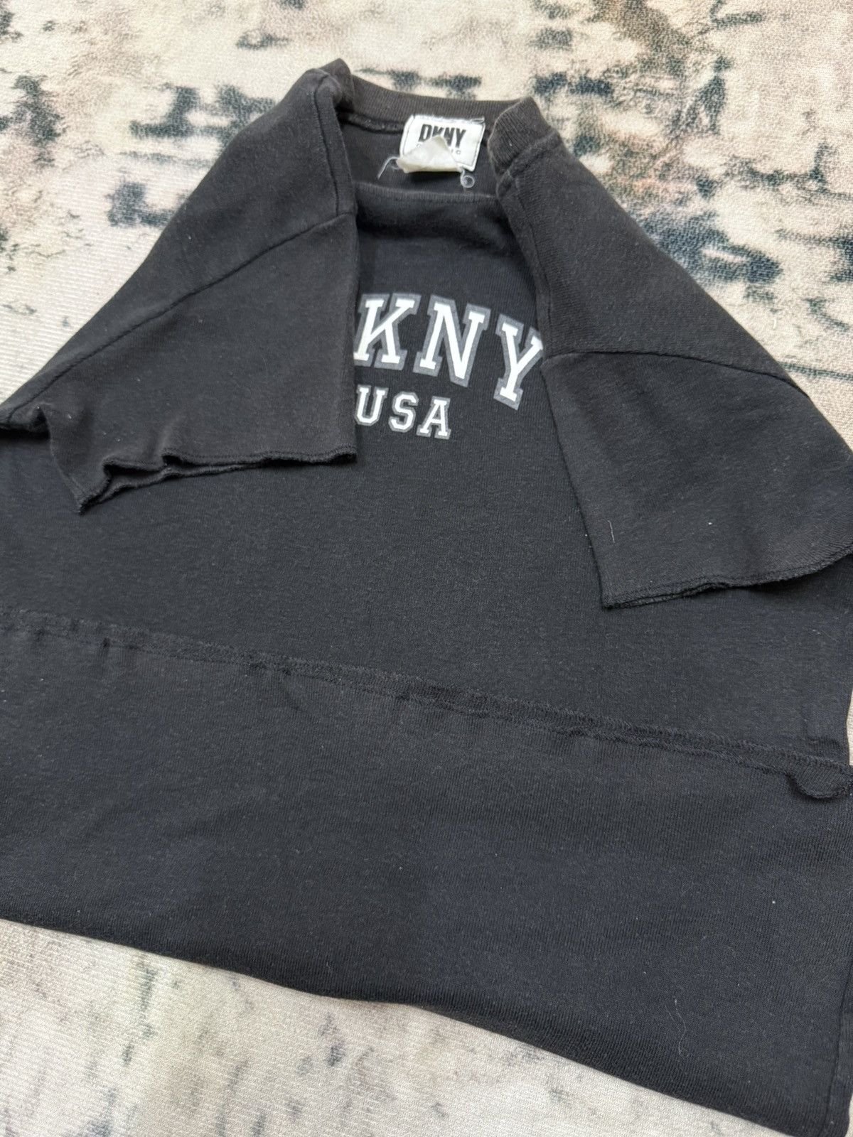 DKNY × Designer × Vintage Vintage DKNY USA Round Neck Short Sleeve Tshirt Size XXS / US 00 / IT 34 - 6 Thumbnail