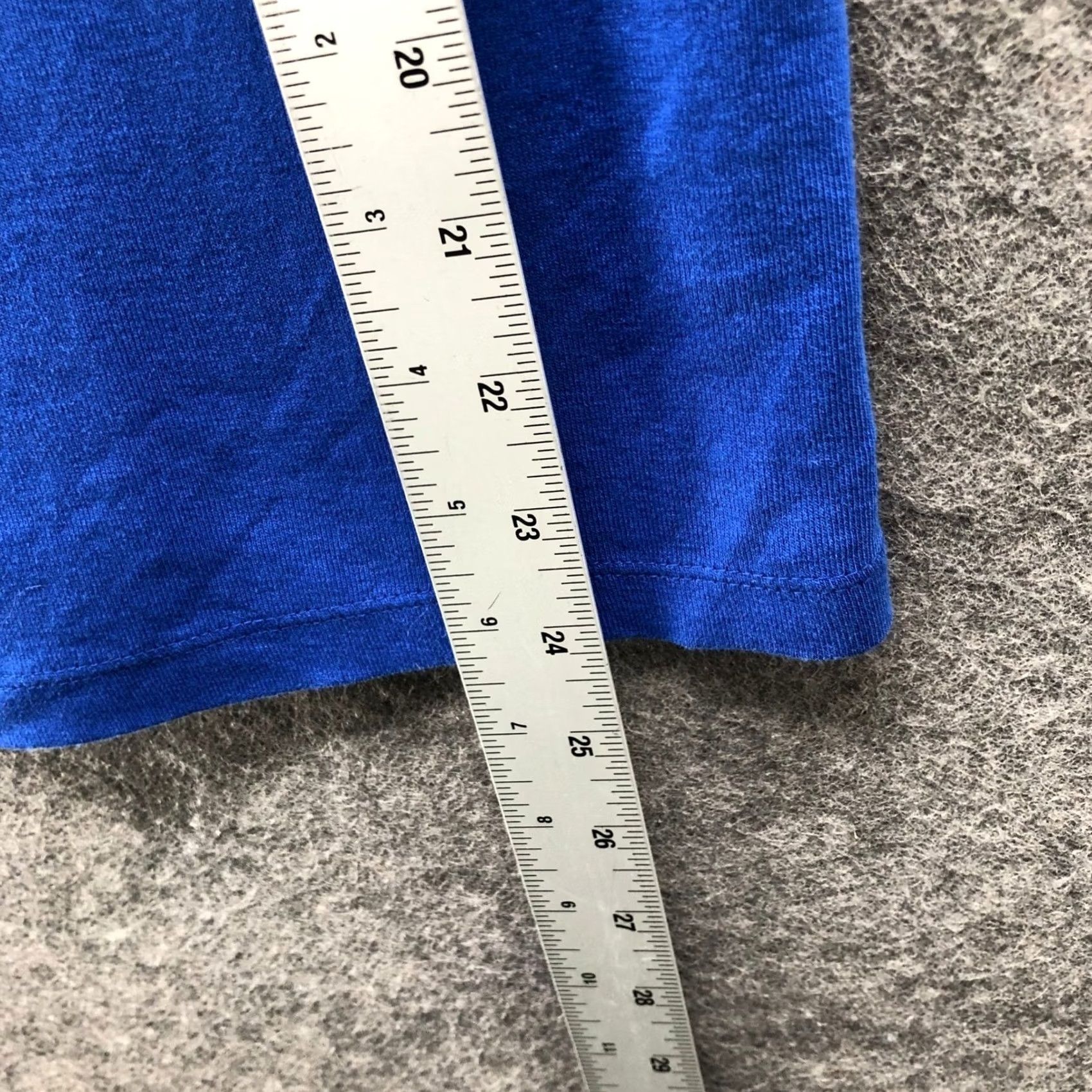 Tommy Hilfiger VINTAGE Tommy Hilfiger Essential T-Shirt Womens L Royal Blue Short Sleeve Crewneck Size L / US 10 / IT 46 - 8 Thumbnail
