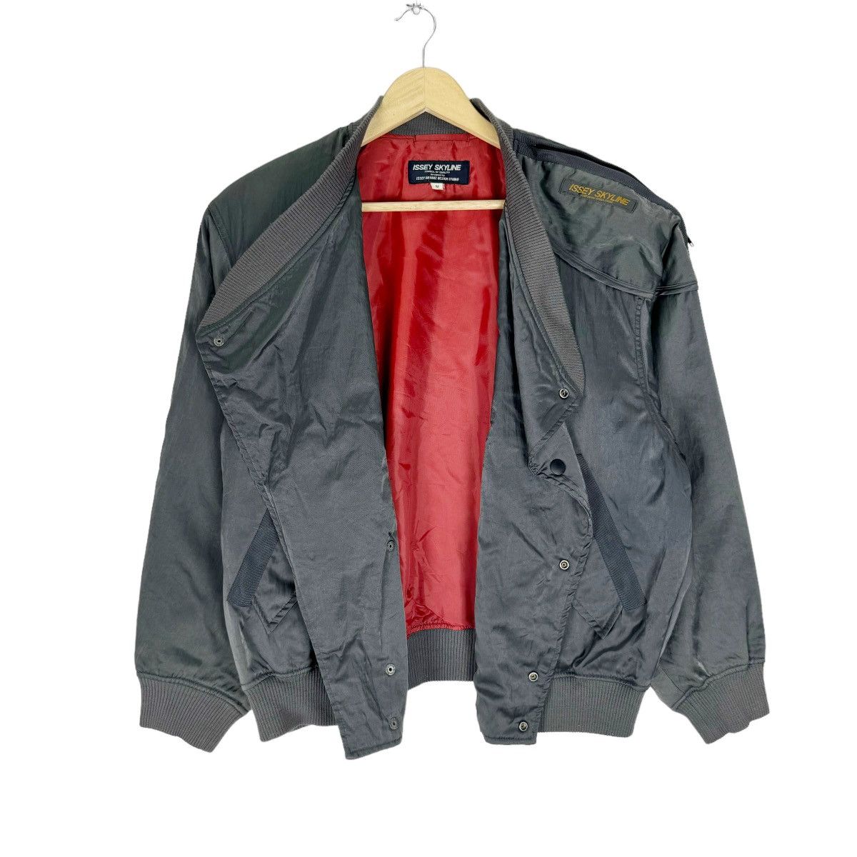 Issey Miyake 🔥80s ISSEY MIYAKE SKYLINE STUDIO BOMBER SNAP BUTTON JACKET Size US M / EU 48-50 / 2 - 16 Thumbnail