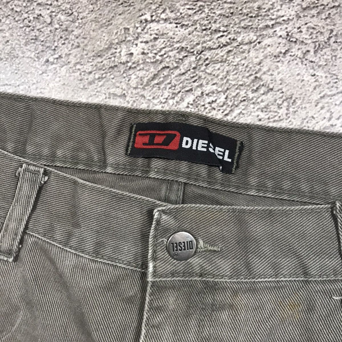 Vintage Vintage Diesel Baggy Distressed Jeans Streetwear Y2K Logo 35 Size US 35 - 7 Thumbnail