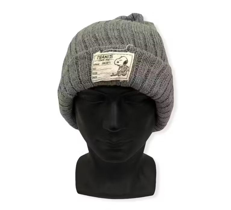 image of Cartoon Network x Hats Vintage Peanuts Snoopy Cartoon Beanie Hat, Men's