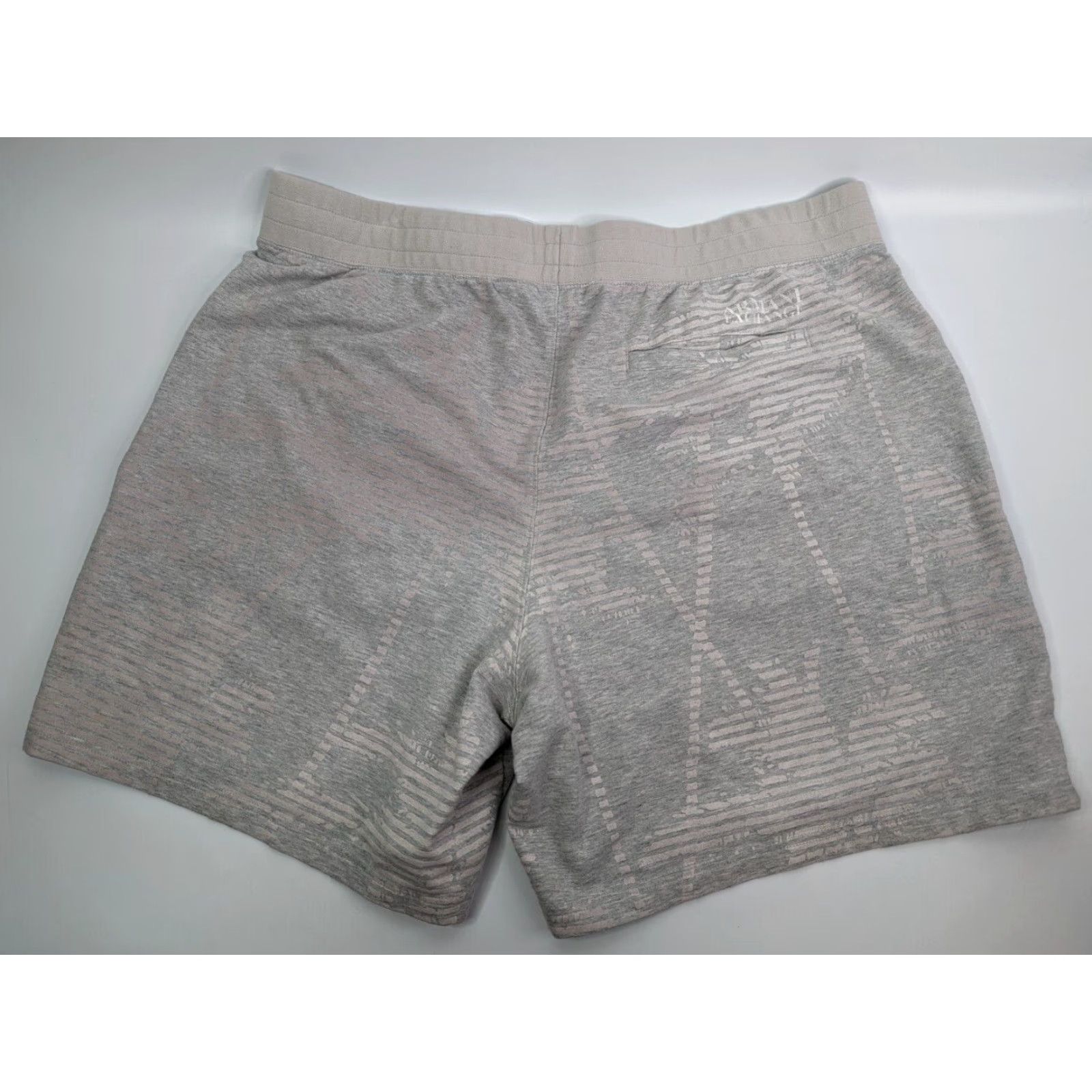 Armani Exchange Armani Exchange A|X Striped Palms Fleece Sweat Shorts Mens 2XL Grey Abstract Sweat Shorts Mens 2XL Gray Abstract Size US 39 - 2 Thumbnail