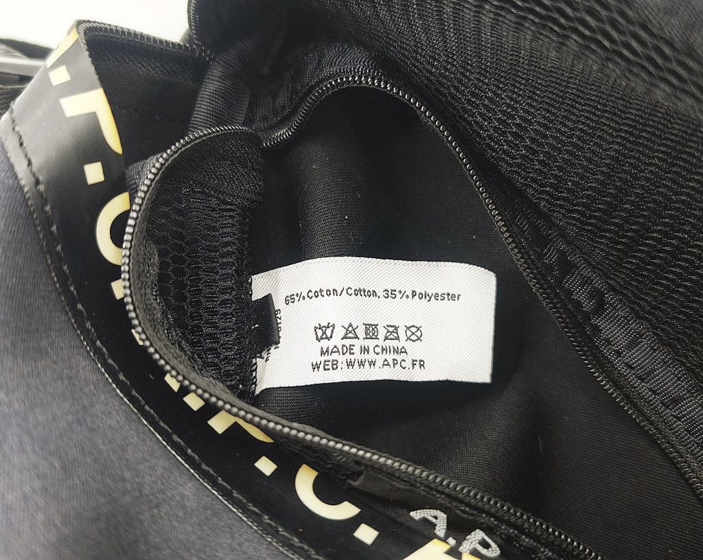 A.P.C. authentic A.P.C. repeat wording waist pouch bum bag Size ONE SIZE - 8 Thumbnail