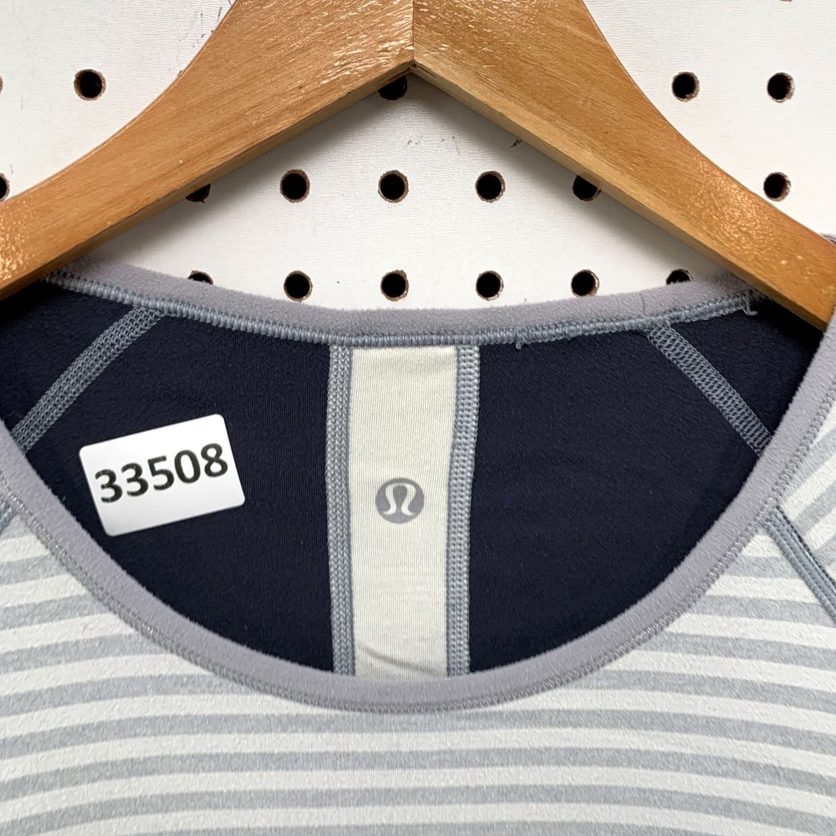 Lululemon Lululemon Striped Active Top Womens M Gray White Reversible T-Shirt Pullover Long Sleeve 17.5x25 Size M / US 6-8 / IT 42-44 - 6 Thumbnail