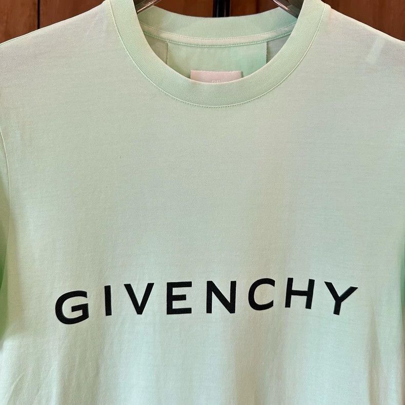 Givenchy Givenchy Classic Light Green Letter Logo Short Sleeve, XS Size US XS / EU 42 / 0 - 3 Thumbnail