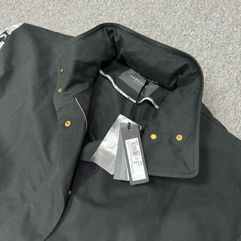 Versace Versace Black baroque trench coat Size US S / EU 44-46 / 1 - 3 Thumbnail