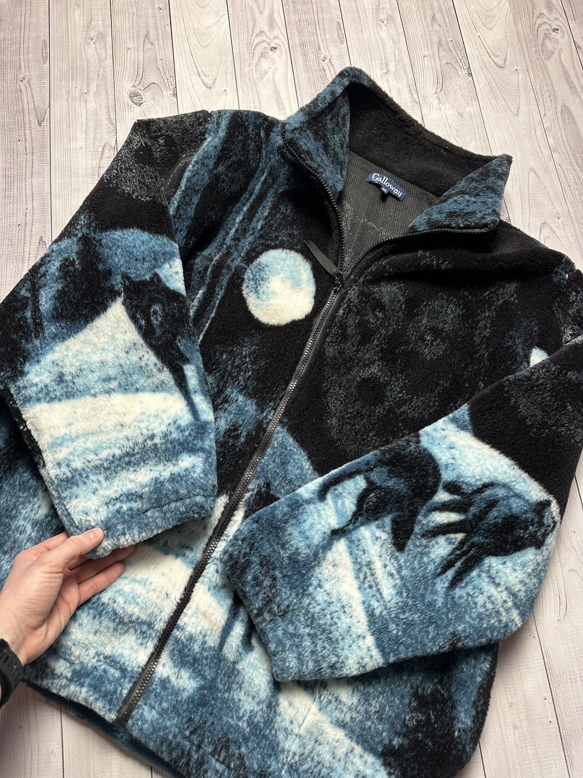 Vintage Vintage wolf fleece jacket size XL rare Size US XL / EU 56 / 4 - 4 Thumbnail