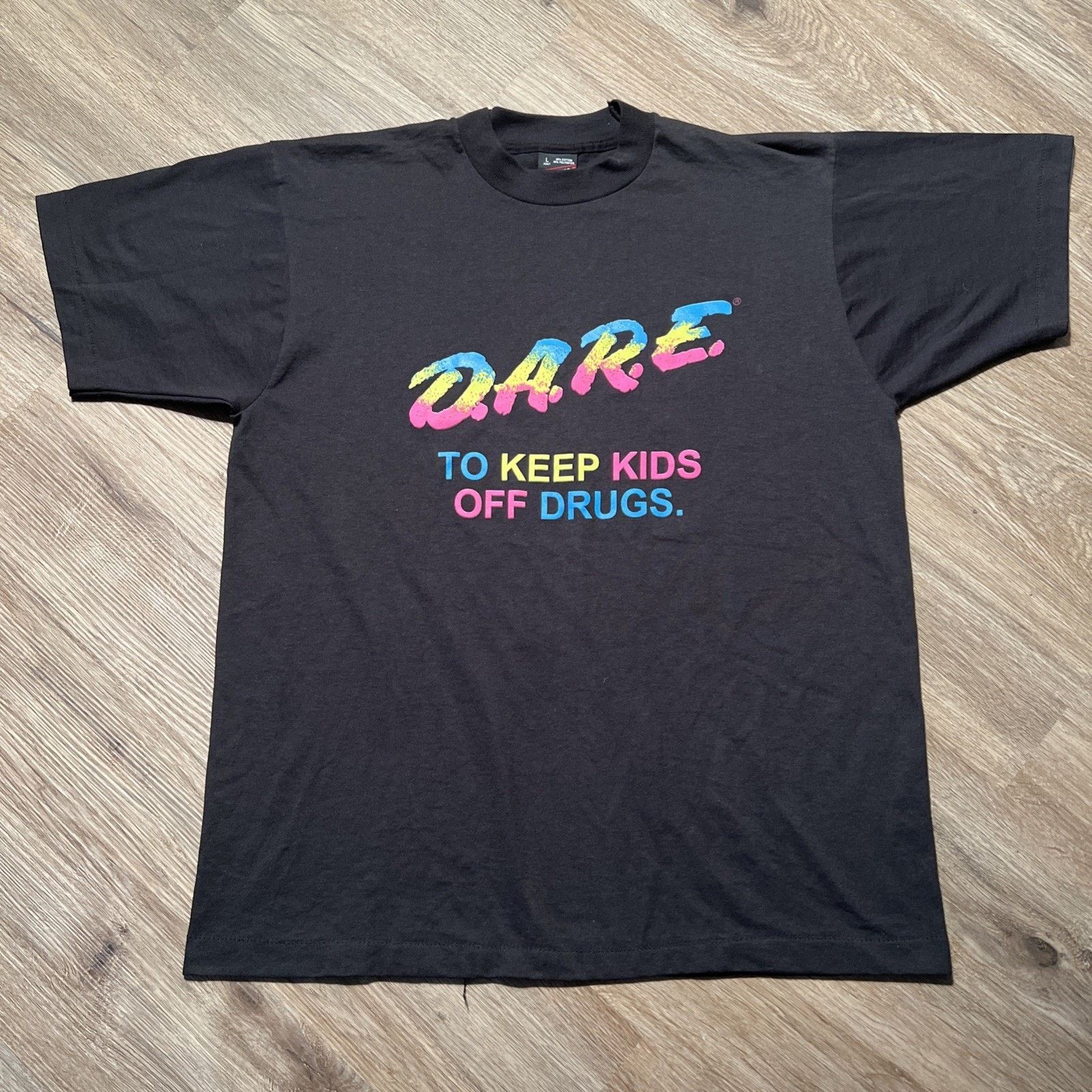 &SONS VTG 80s D.A.R.E. T-Shirt L Neon Rainbow Dare USA Single Size US L / EU 52-54 / 3 - 1 Thumbnail