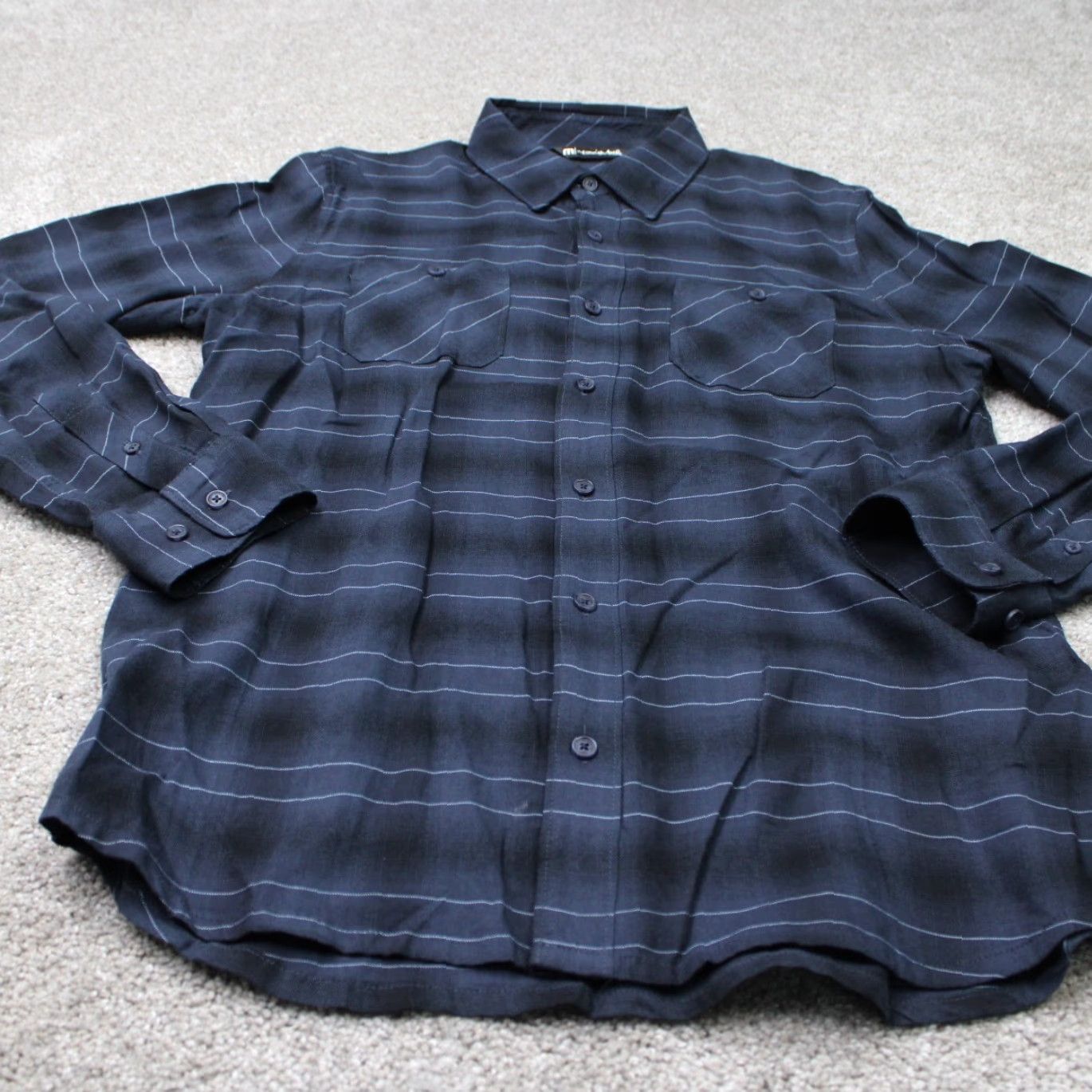 TravisMathew Travis Mathew Shirt Mens Medium Blue Plaid Flannel Rayon/Cotton Long Sleeve Button-Up Shirt Size US M / EU 48-50 / 2 - 3 Thumbnail
