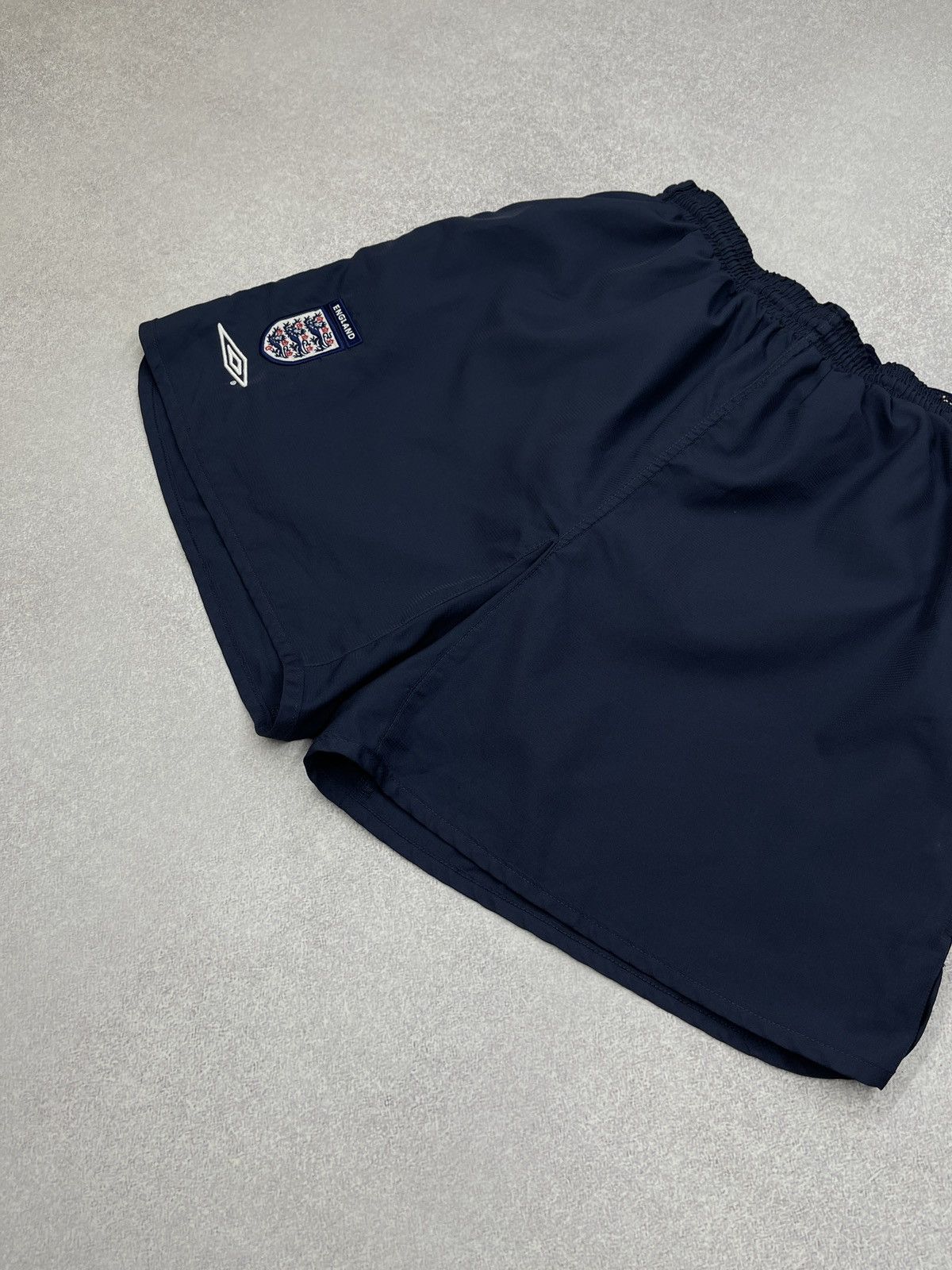 Umbro Vintage Umbro England Navy Soccer Shorts Y2K Football Club Size US 34 / EU 50 - 3 Thumbnail