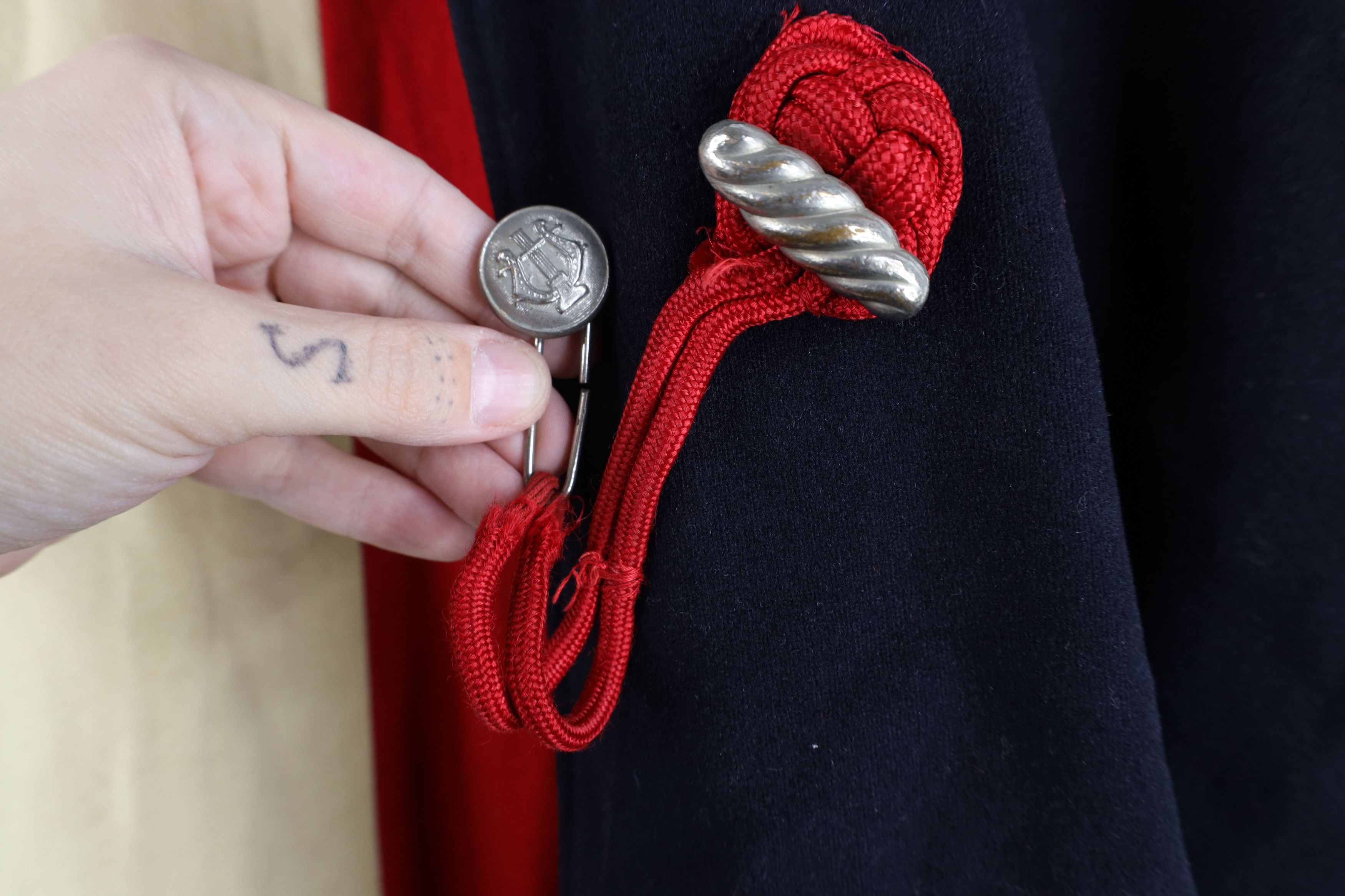 Vintage Vintage 30s 40s Wool Military Band Cape Nurse Cloak Womens Size ONE SIZE - 4 Thumbnail