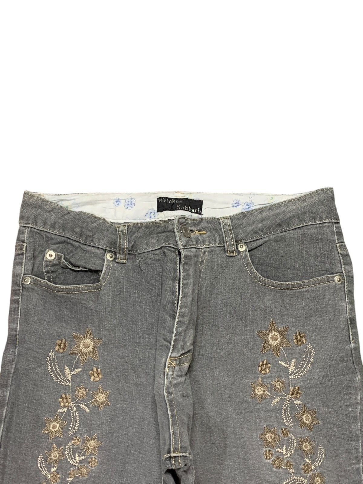 Japanese Brand SALES🔥Vintage Japanese Brand Floral Embroidery Flare Jeans Size 29" - 4 Thumbnail